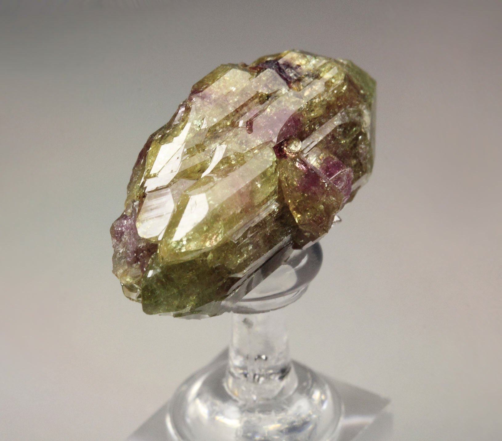 bi-terminated VESUVIANITE bi-color