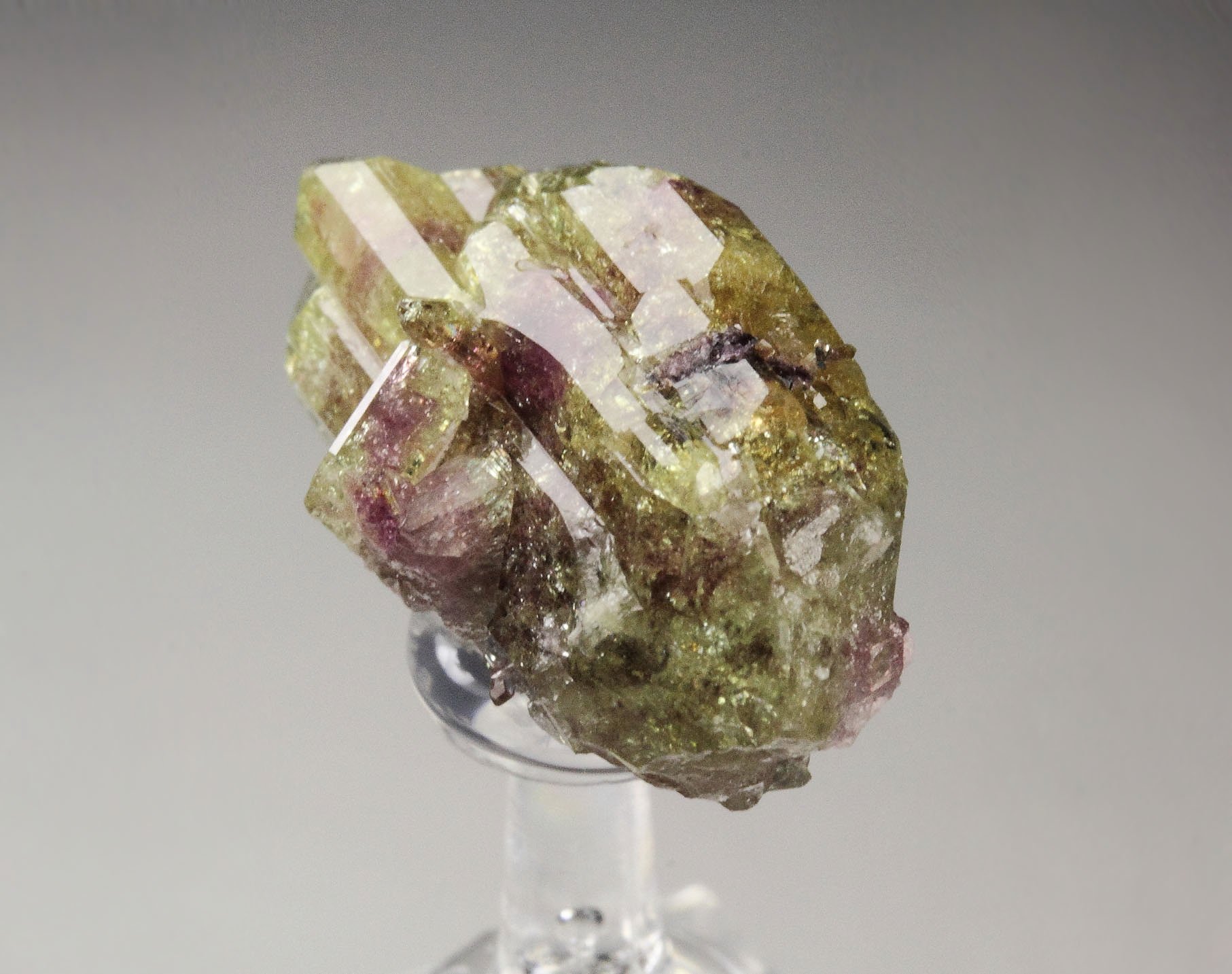 bi-terminated VESUVIANITE bi-color