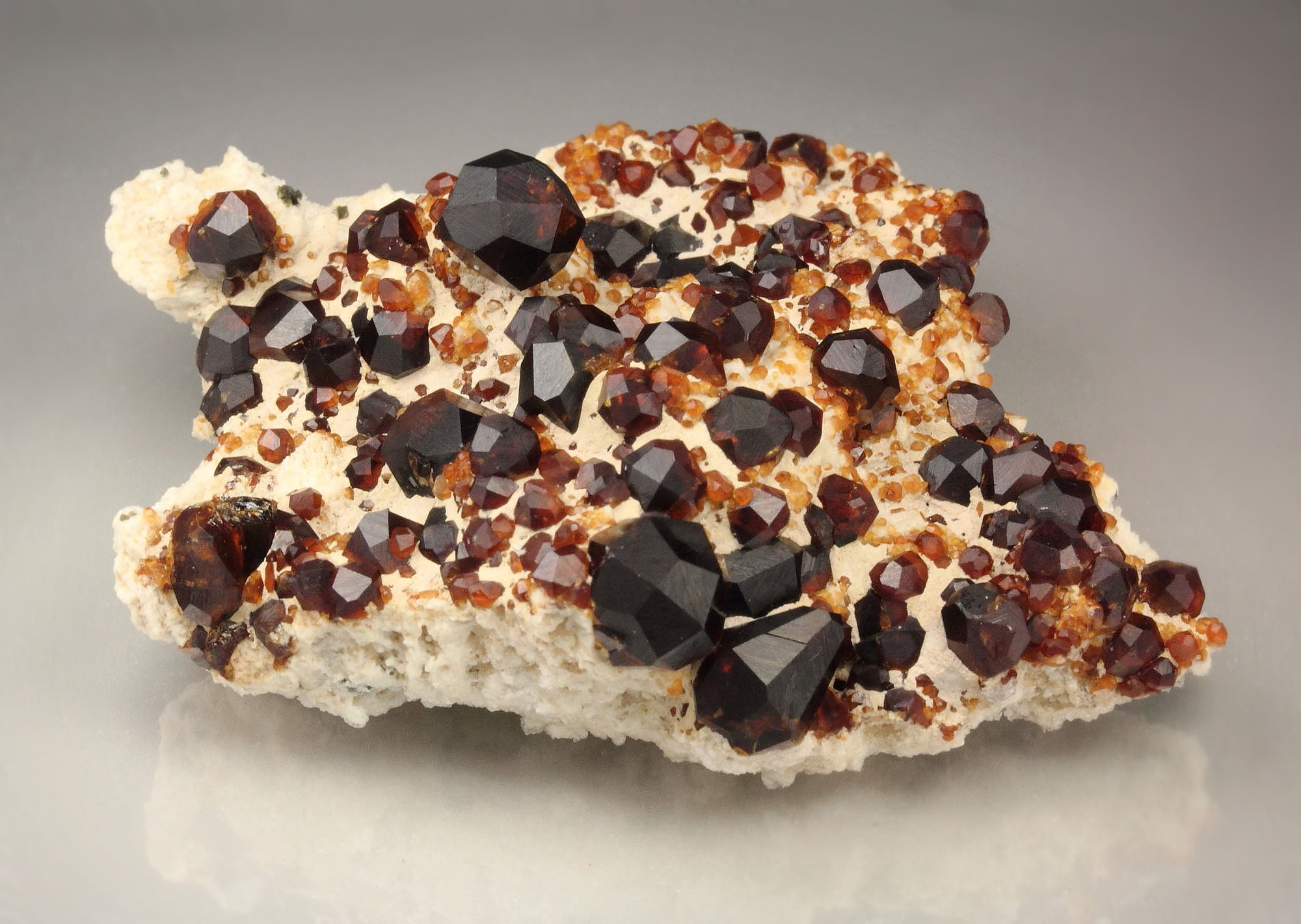 GARNET var. SPESSARTINE