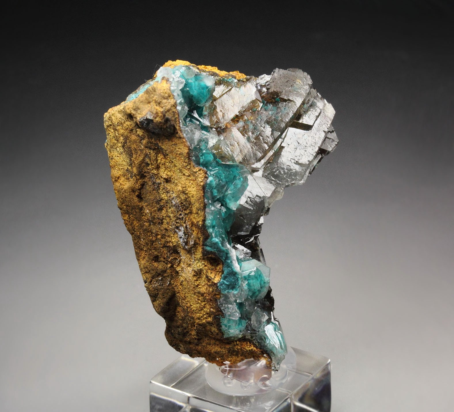 CALCITE with ROSASITE inclusions 