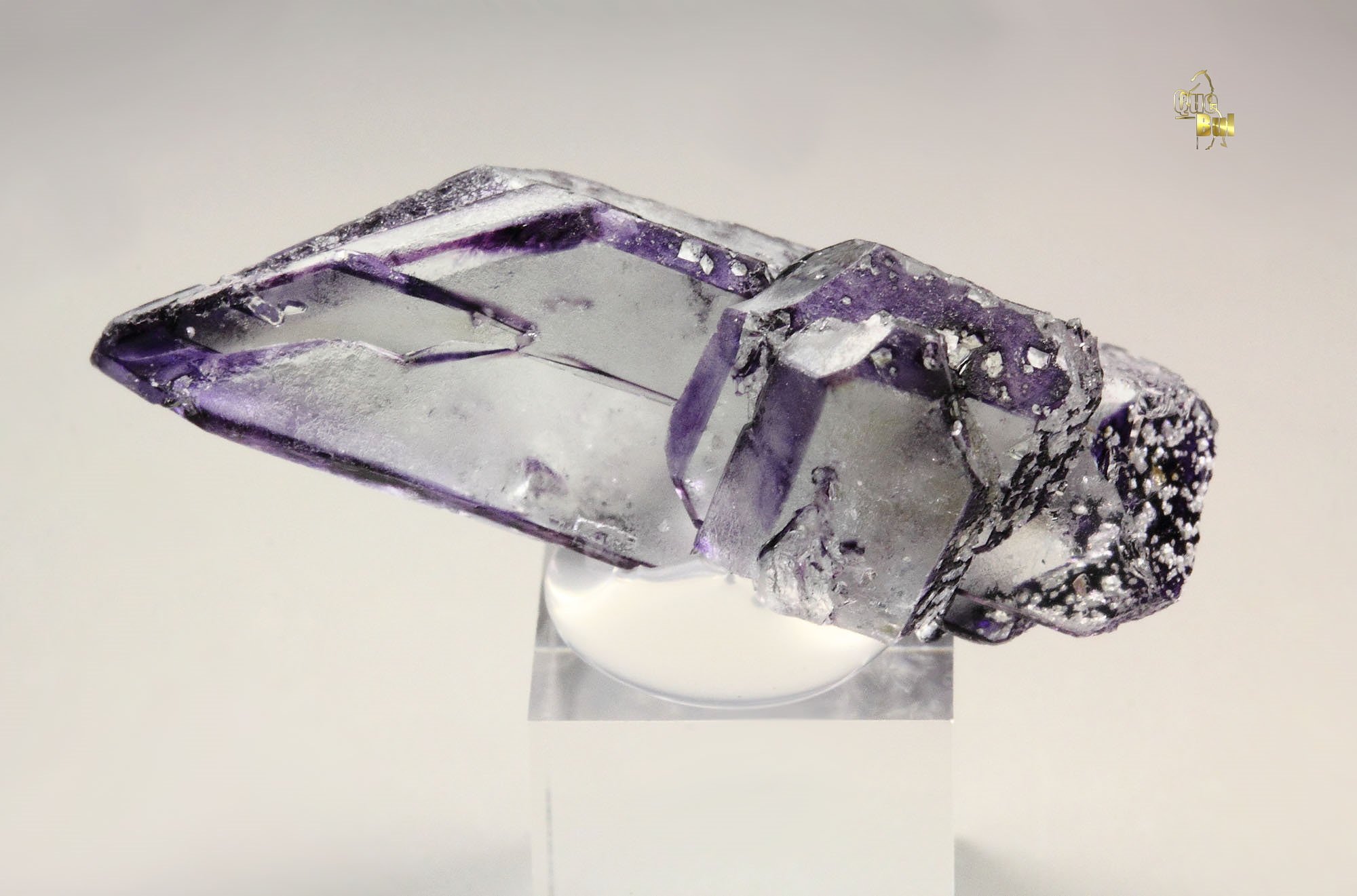 new find - FLUORITE - SPINEL LAW TWIN