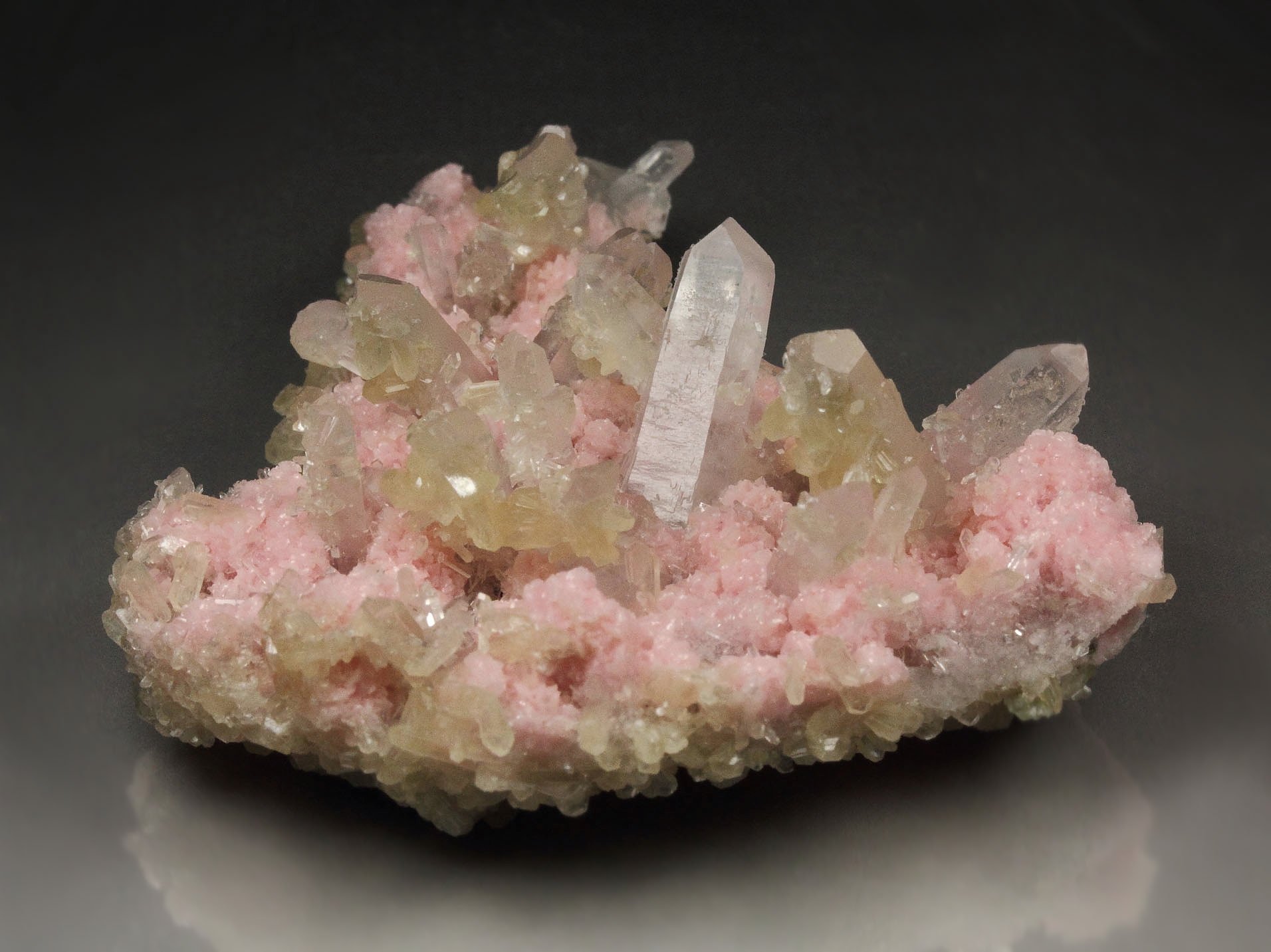 RHODOCHROSITE, STILBITE, QUARTZ