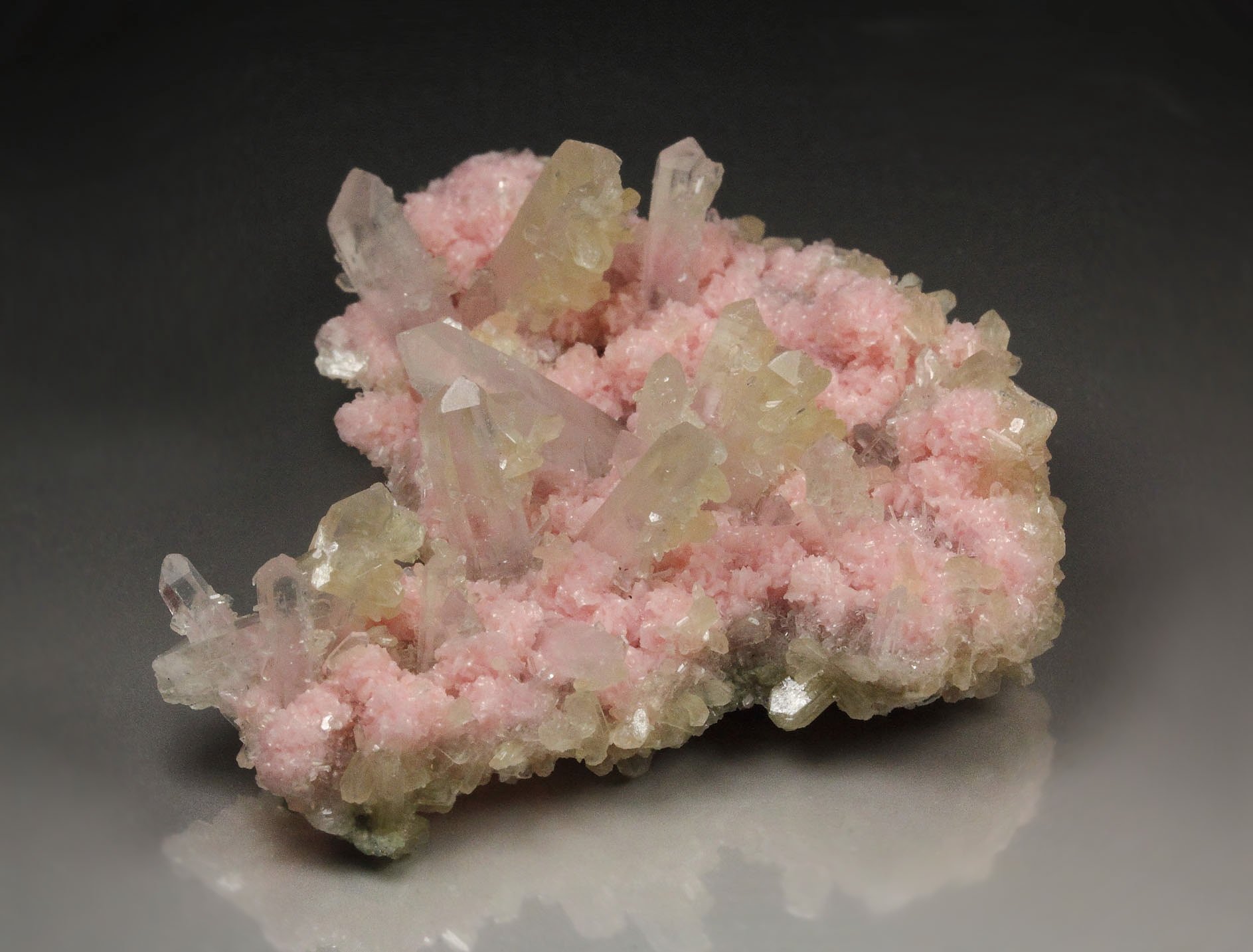 RHODOCHROSITE, STILBITE, QUARTZ