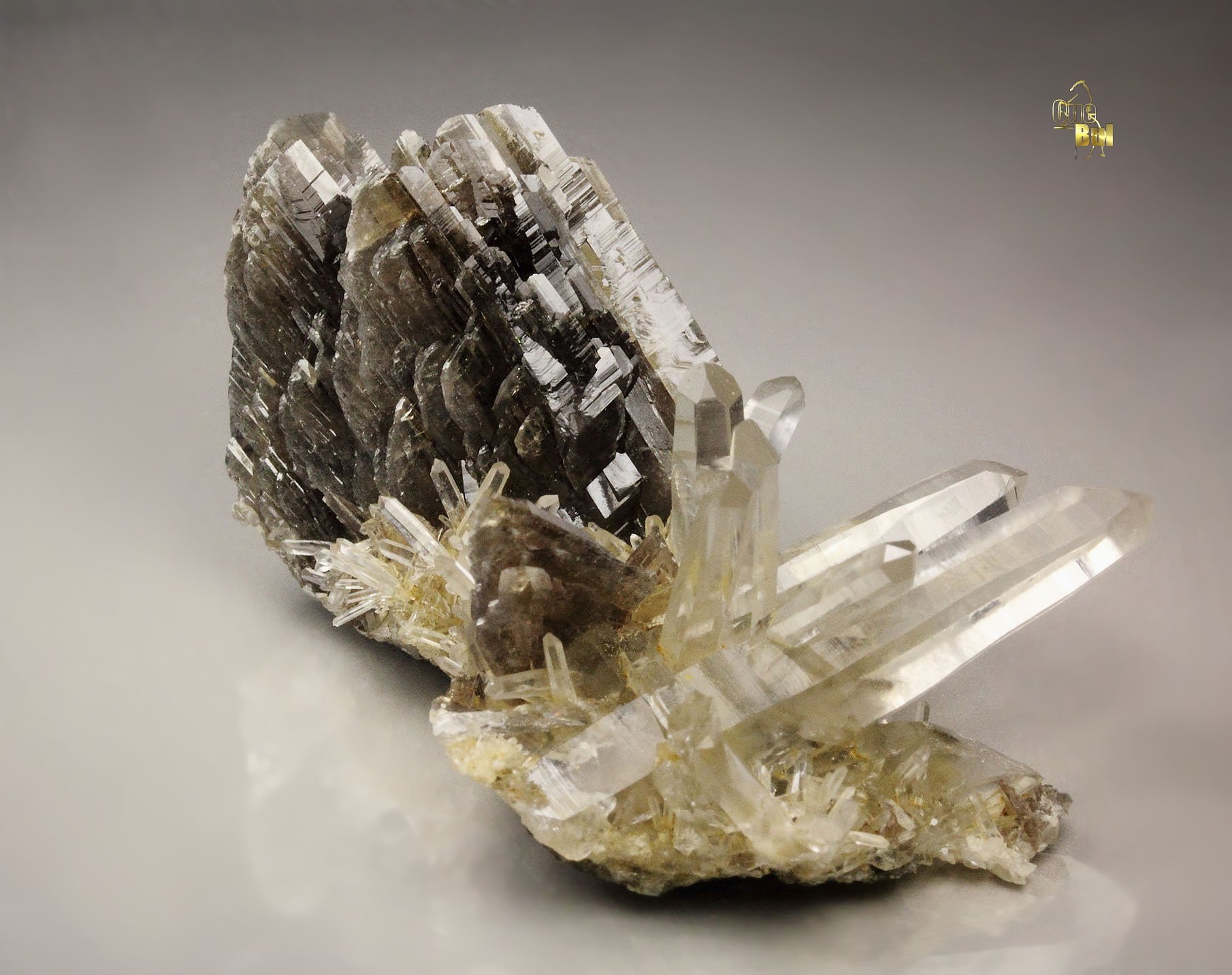 AXINITE-Fe, QUARTZ