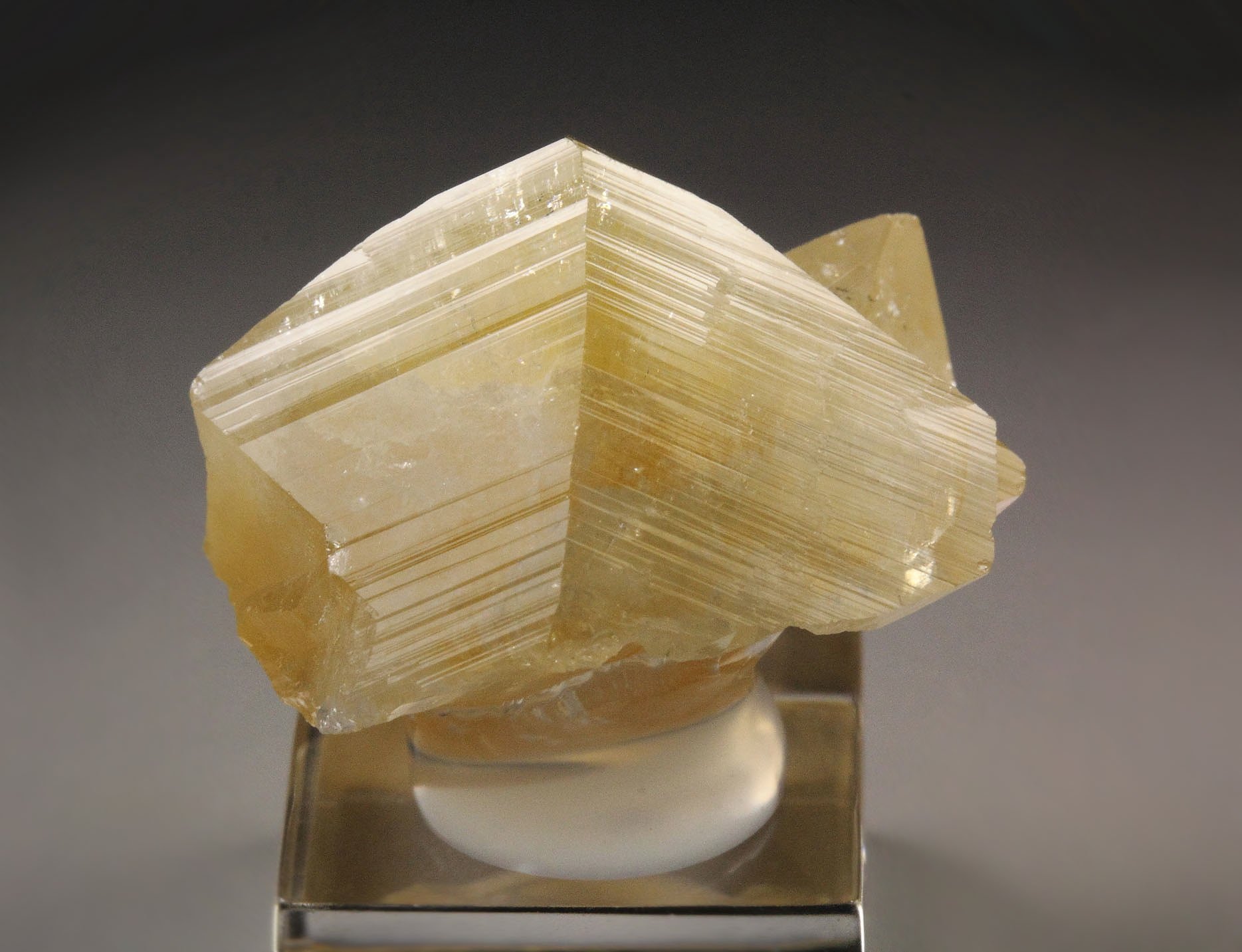 gem POWELLITE