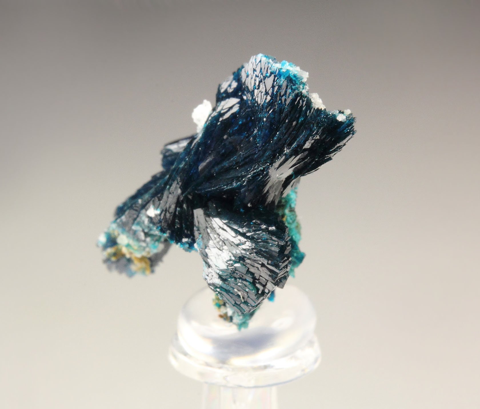 VESZELYITE