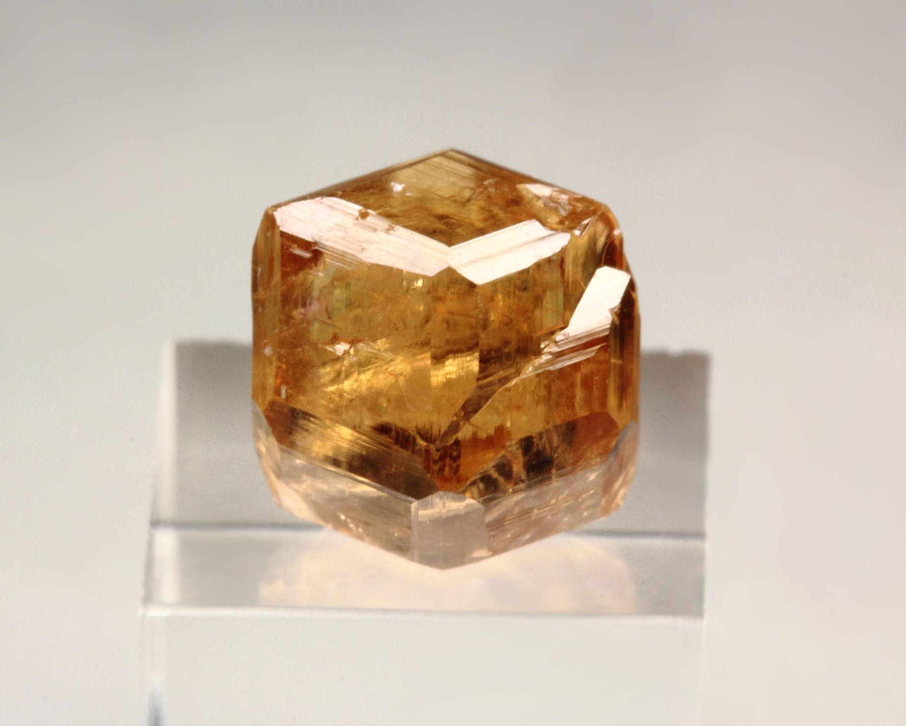 gem GARNET var. GROSSULAR