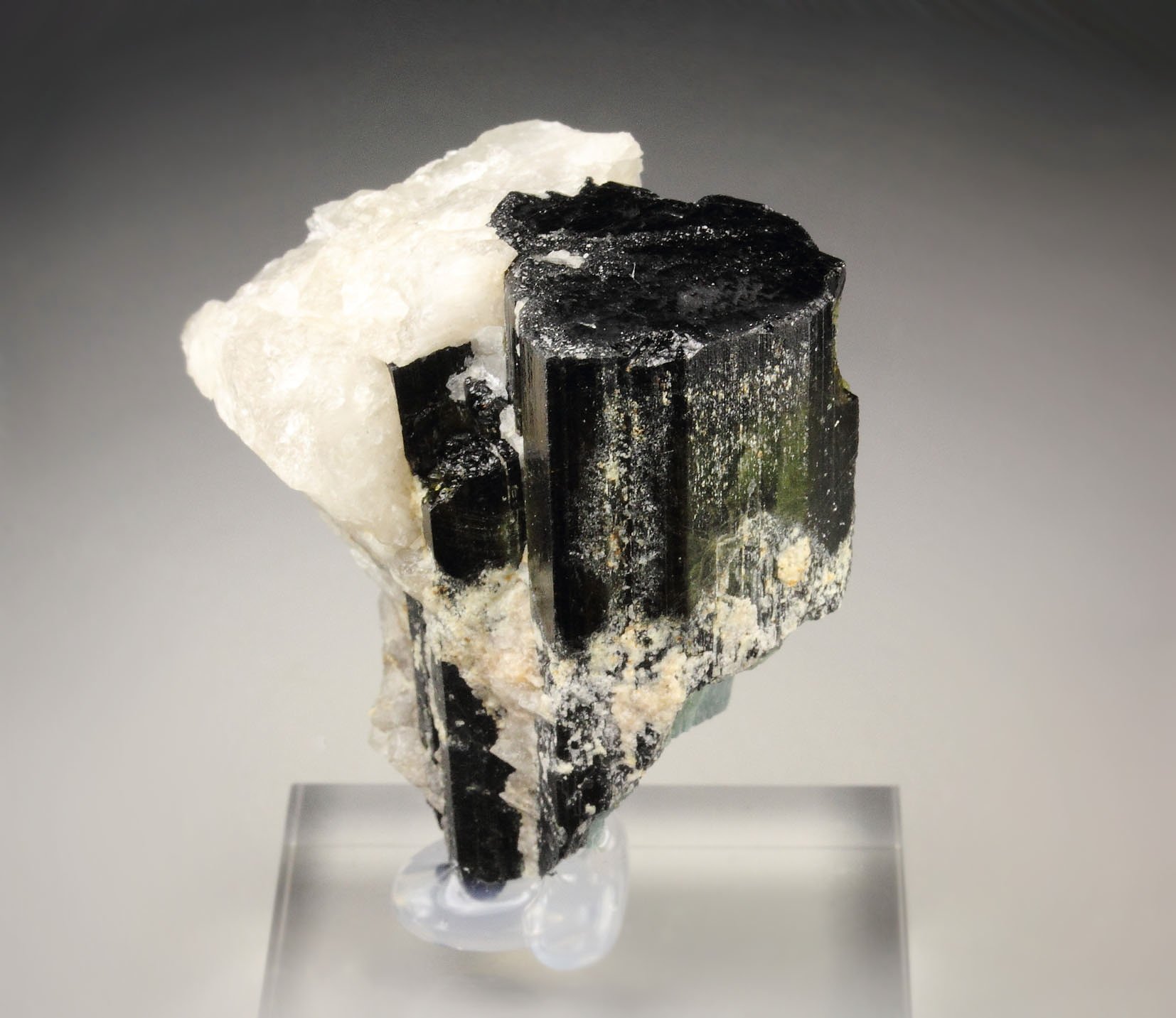 new find - gemmy TOURMALINE var. ELBAITE