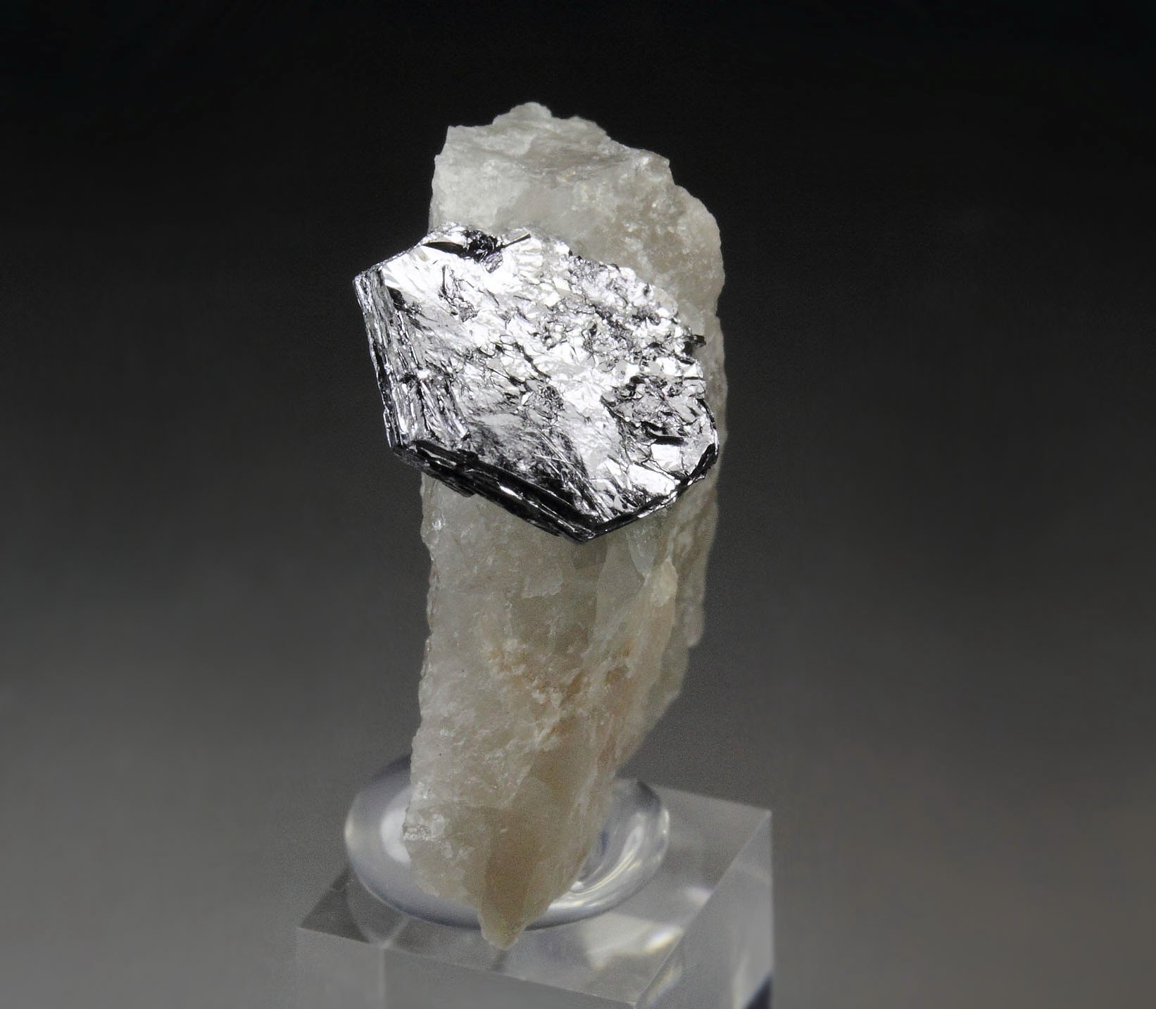 MOLYBDENITE