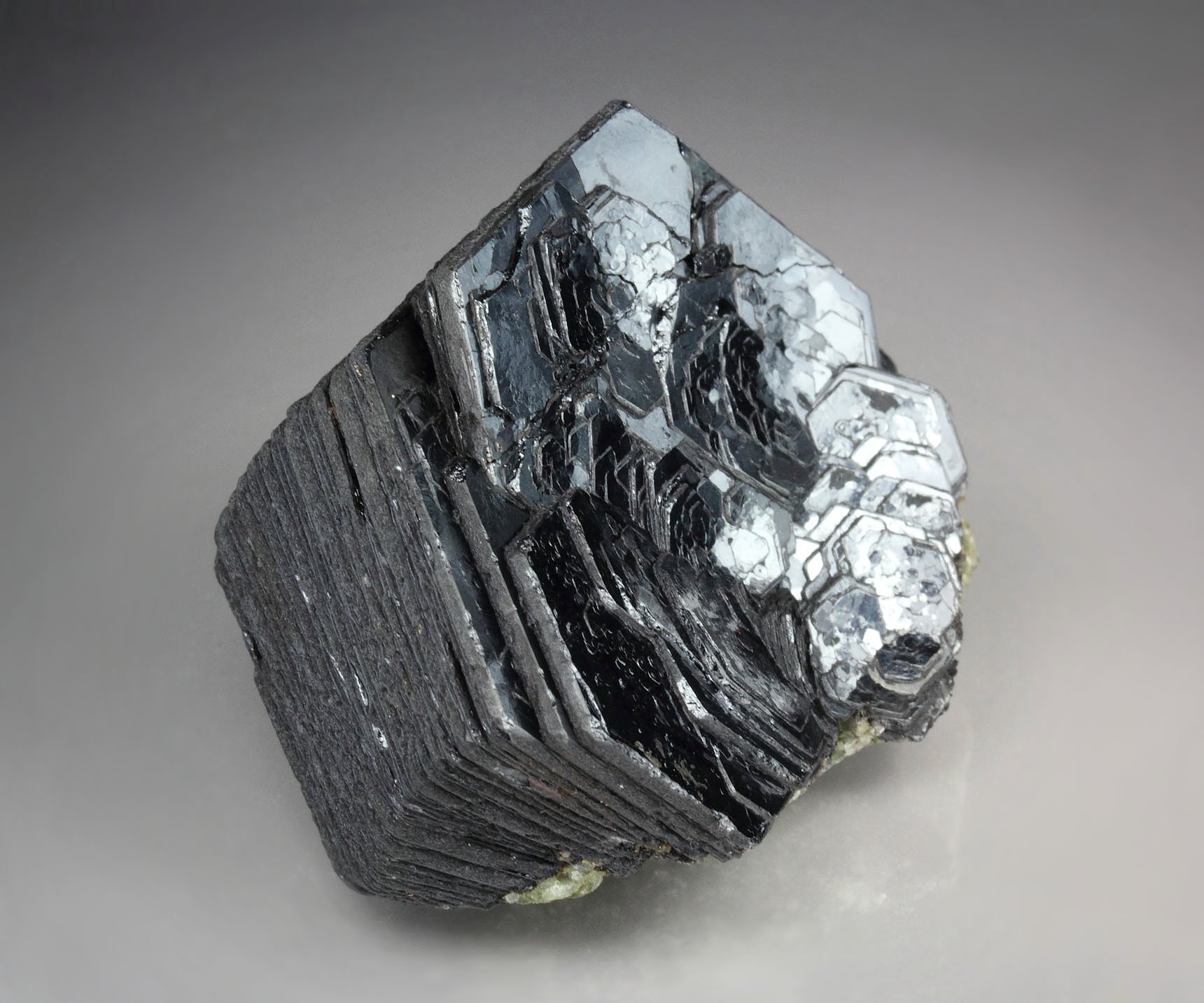 HEMATITE var. IRON ROSE