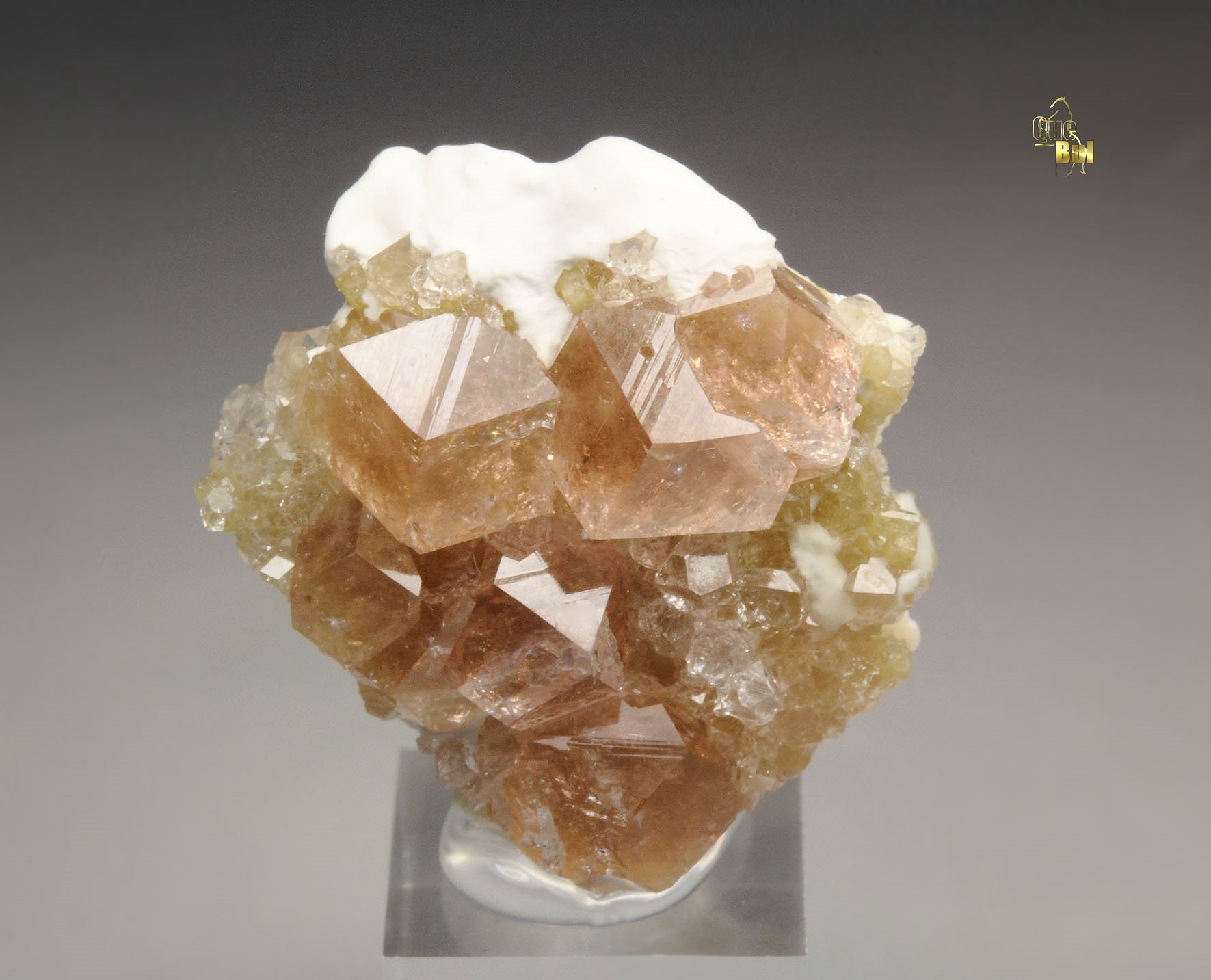 gem PINK-PEACH GARNET var. GROSSULAR, DIOPSIDE