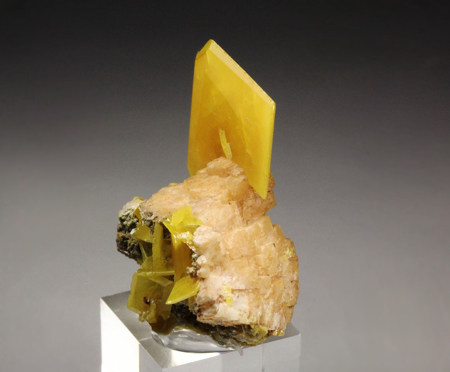 WULFENITE