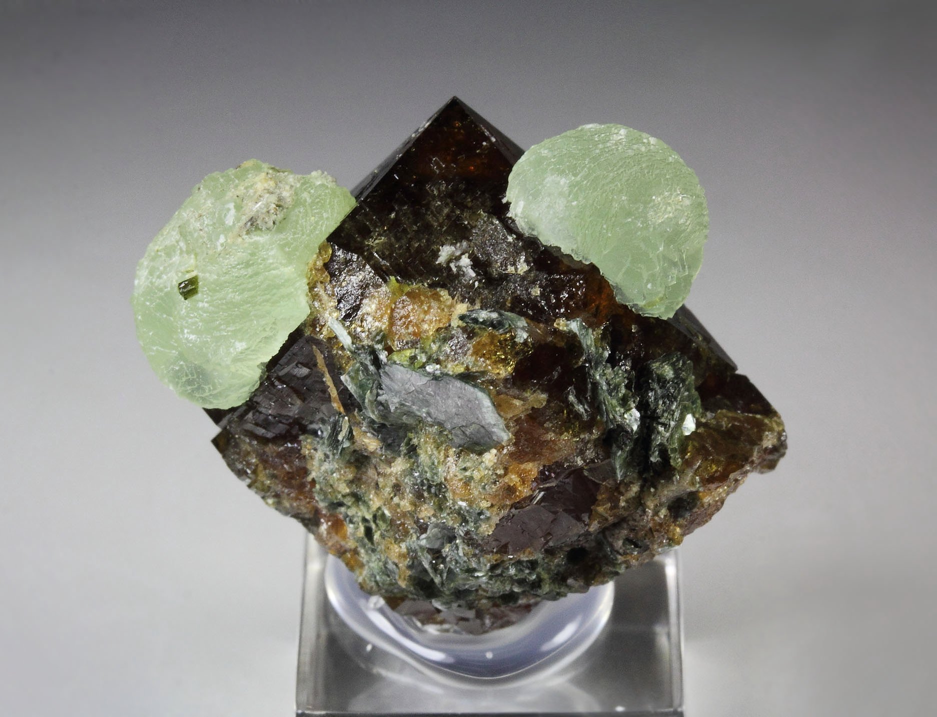 GARNET var. ANDRADITE, PREHNITE, EPIDOTE