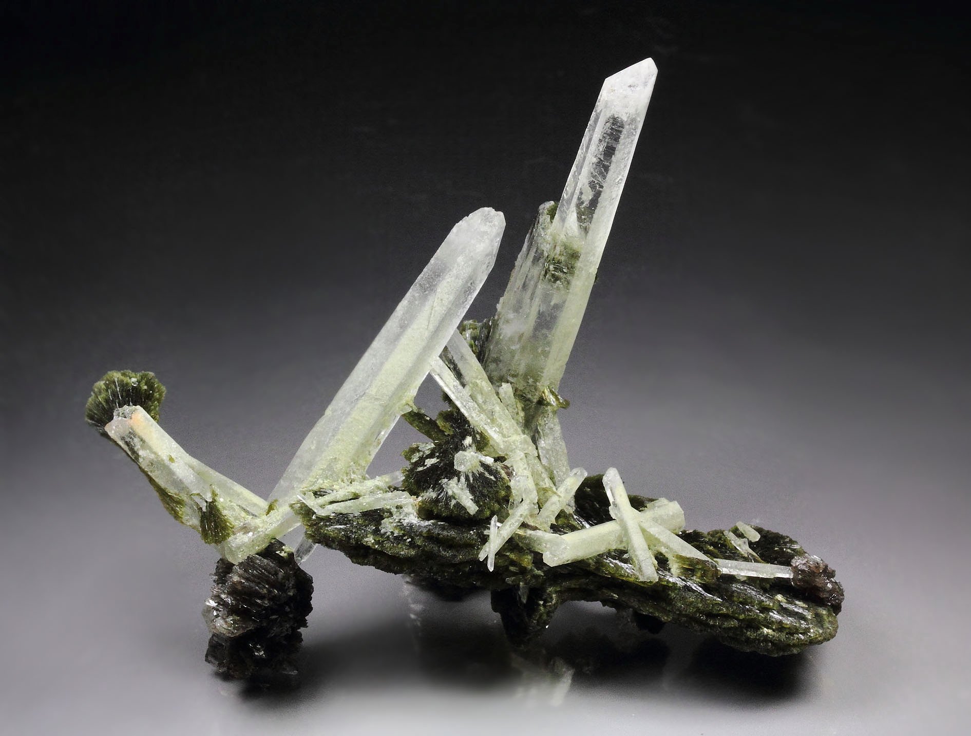 EPIDOTE, AXINITE-Fe, QUARTZ 