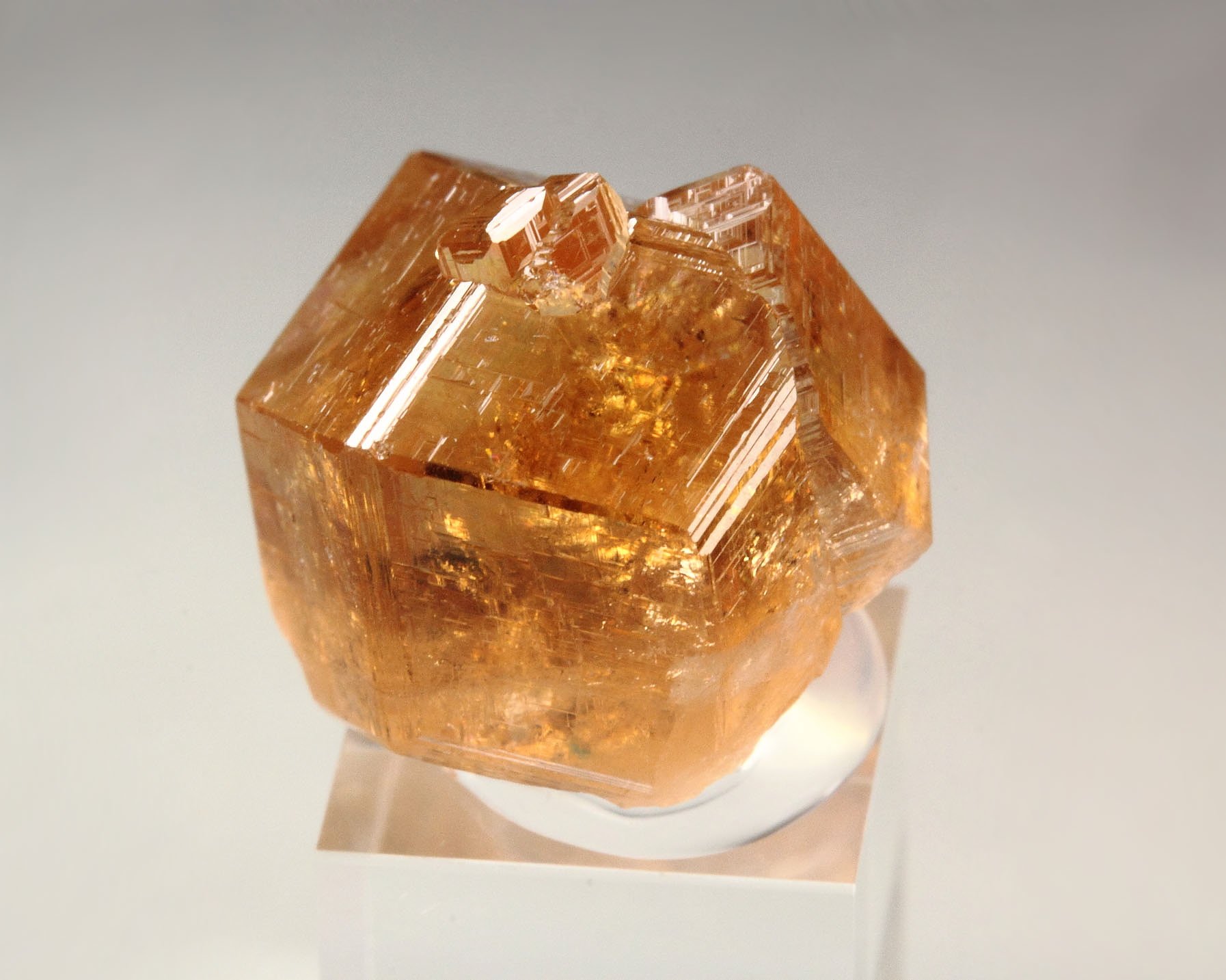 gem GARNET var. GROSSULAR