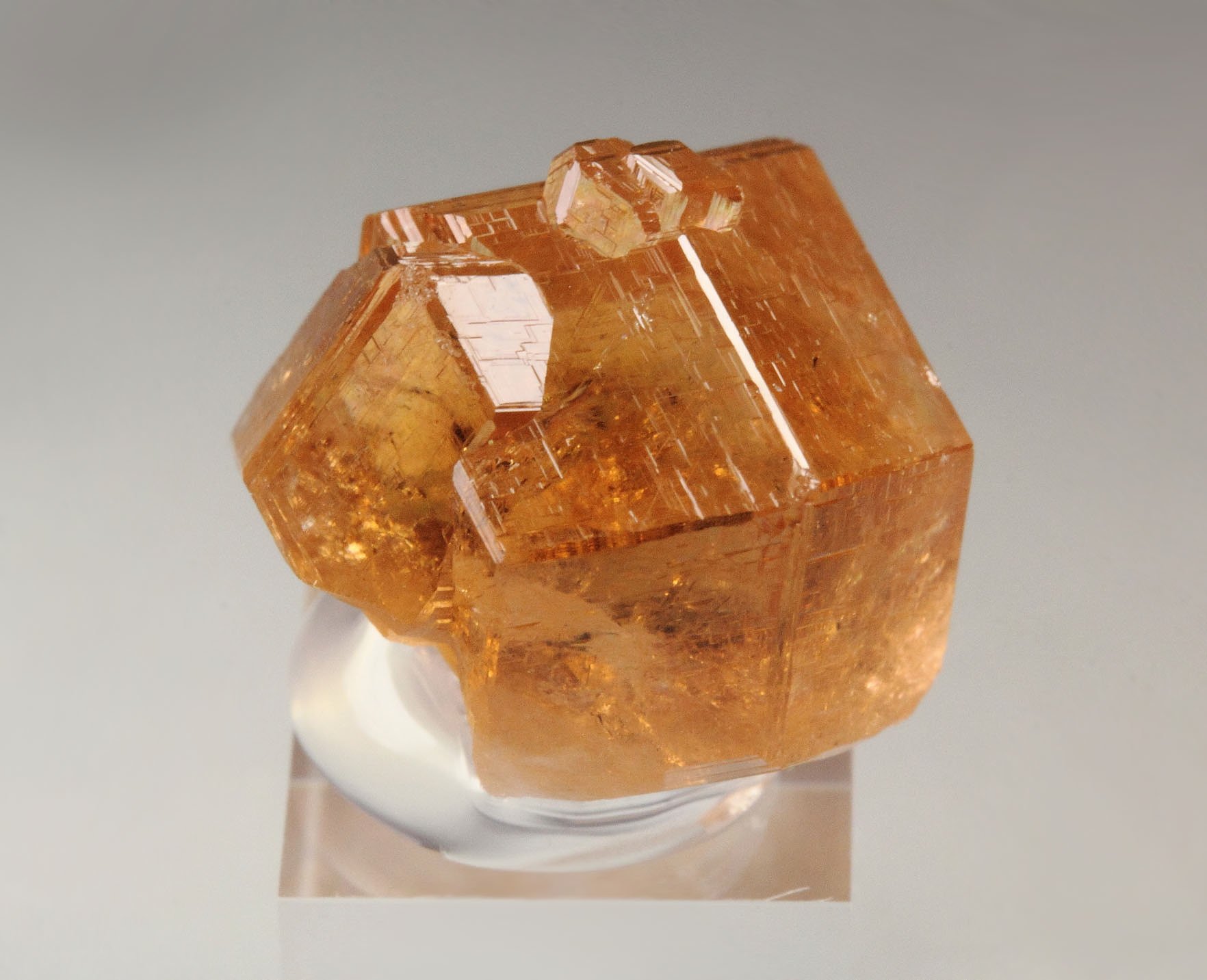 gem GARNET var. GROSSULAR