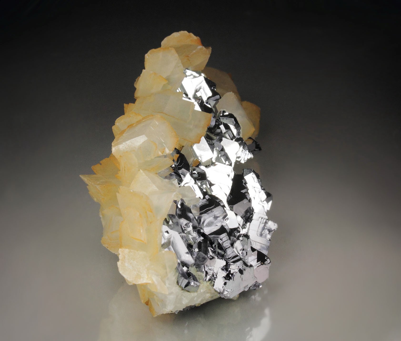 GALENA - SPINEL LAW TWIN, CALCITE