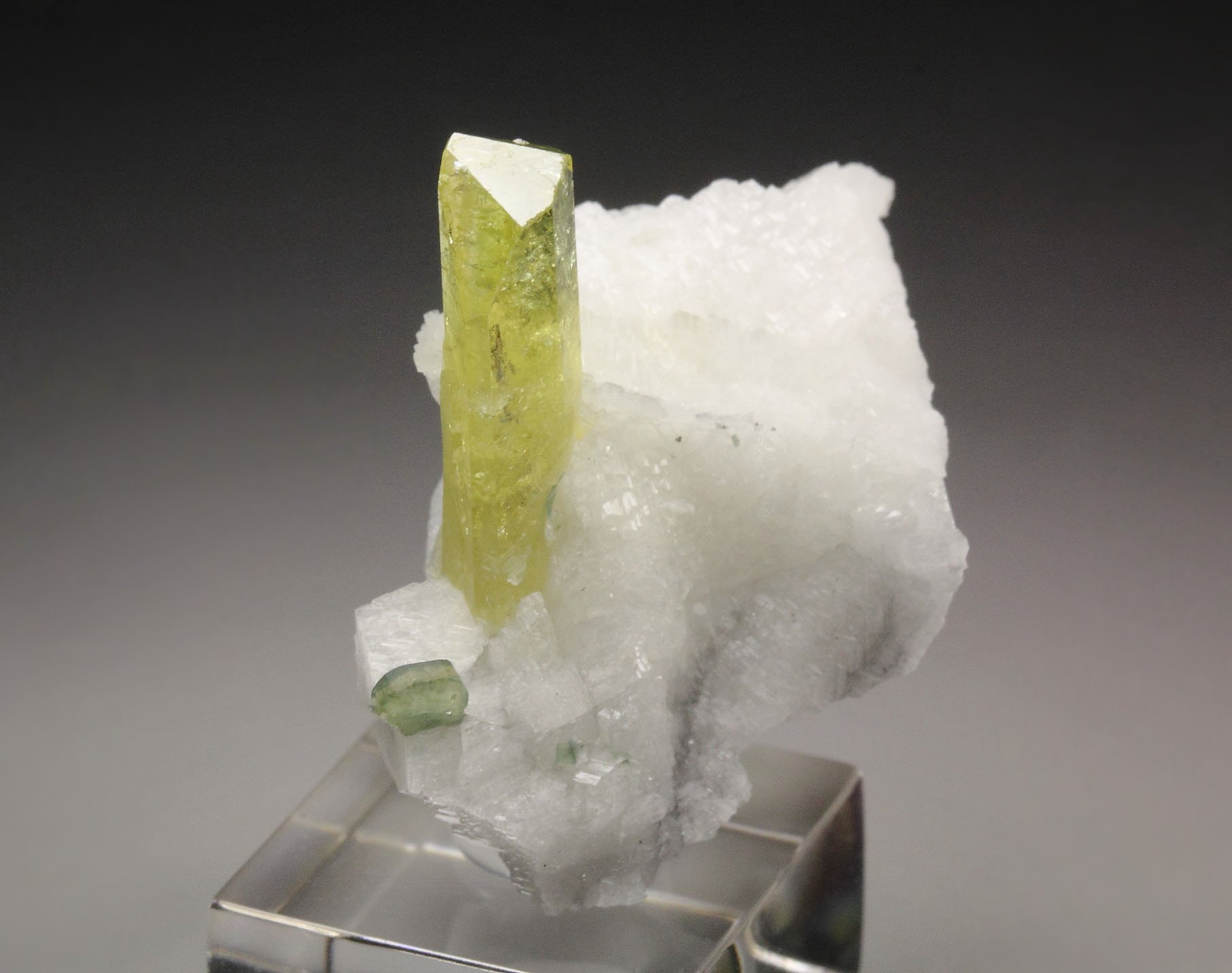 gem BRAZILIANITE, ALBITE, FLUORAPATITE