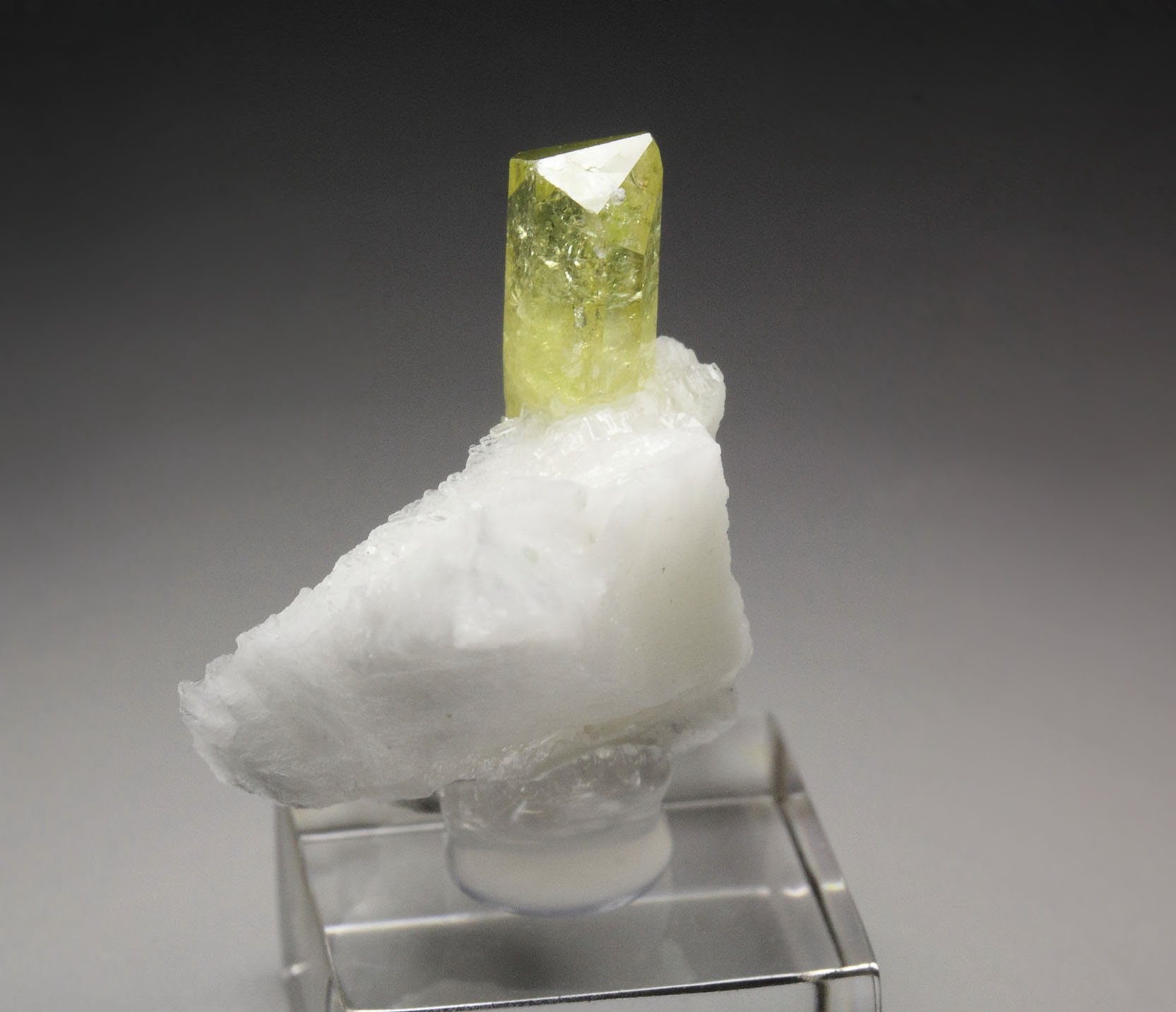 gem BRAZILIANITE, ALBITE, FLUORAPATITE