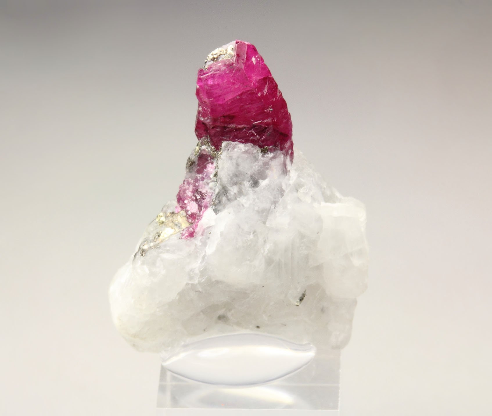 CORUNDUM var. RUBY