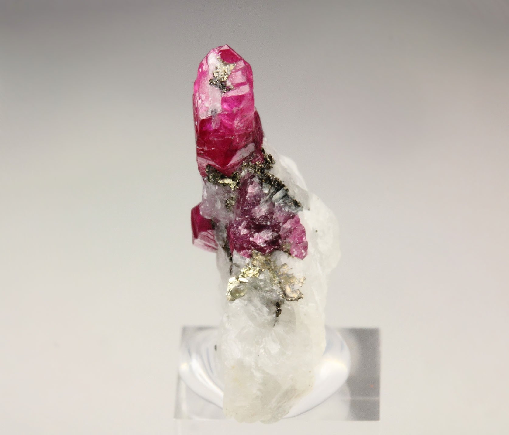 CORUNDUM var. RUBY