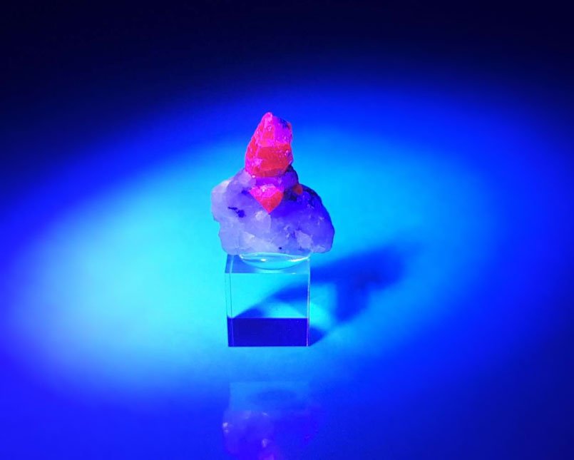 CORUNDUM var. RUBY
