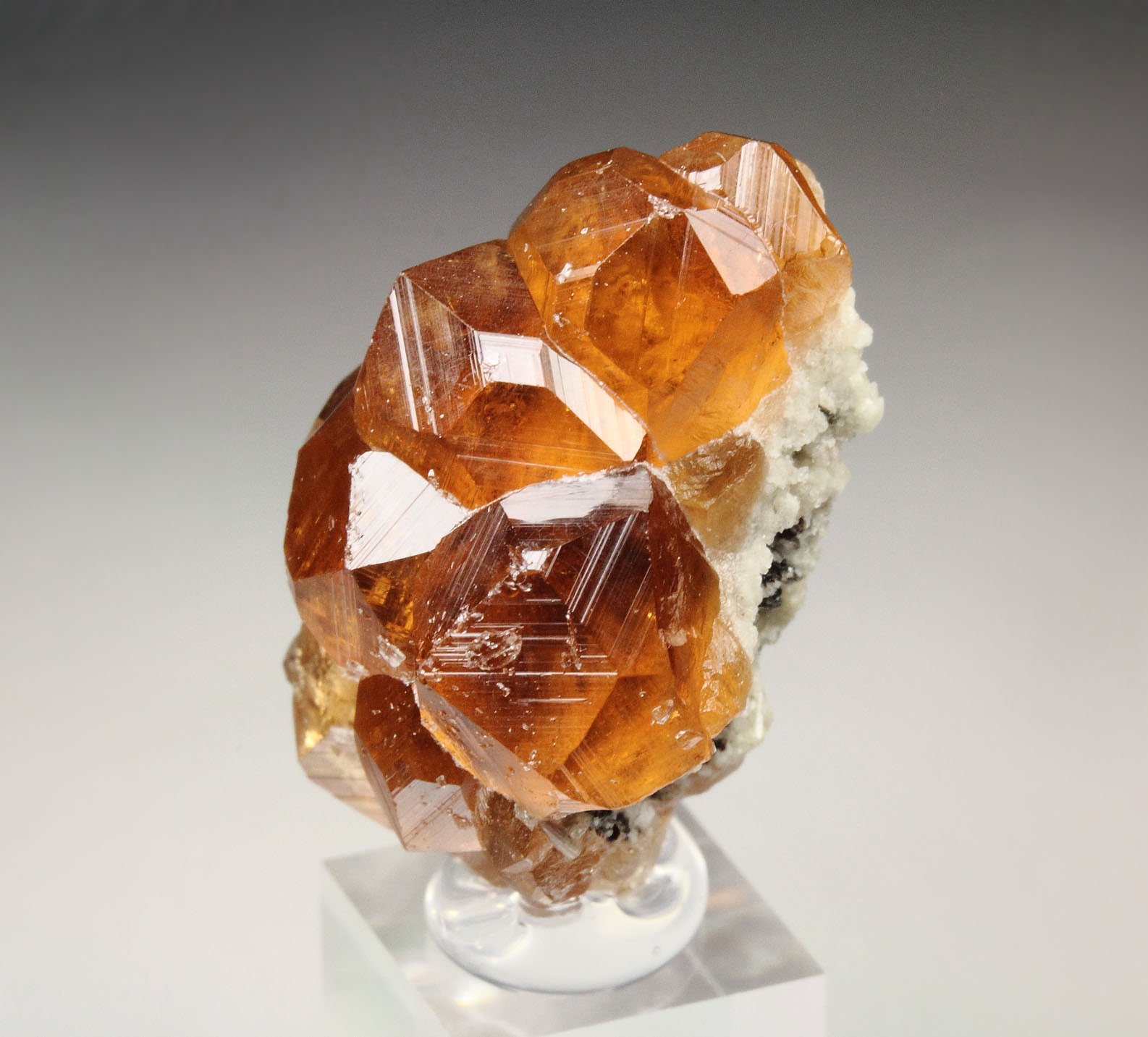 gem GARNET var. GROSSULAR