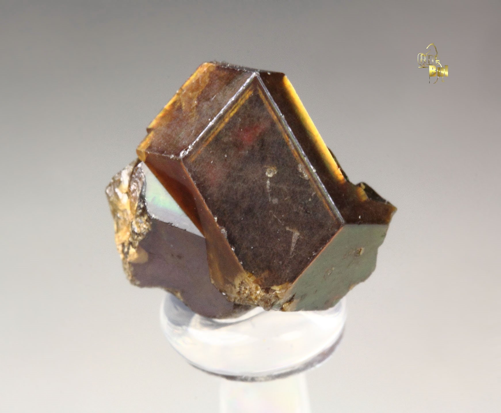 iridescent rainbow GARNET var. ANDRADITE