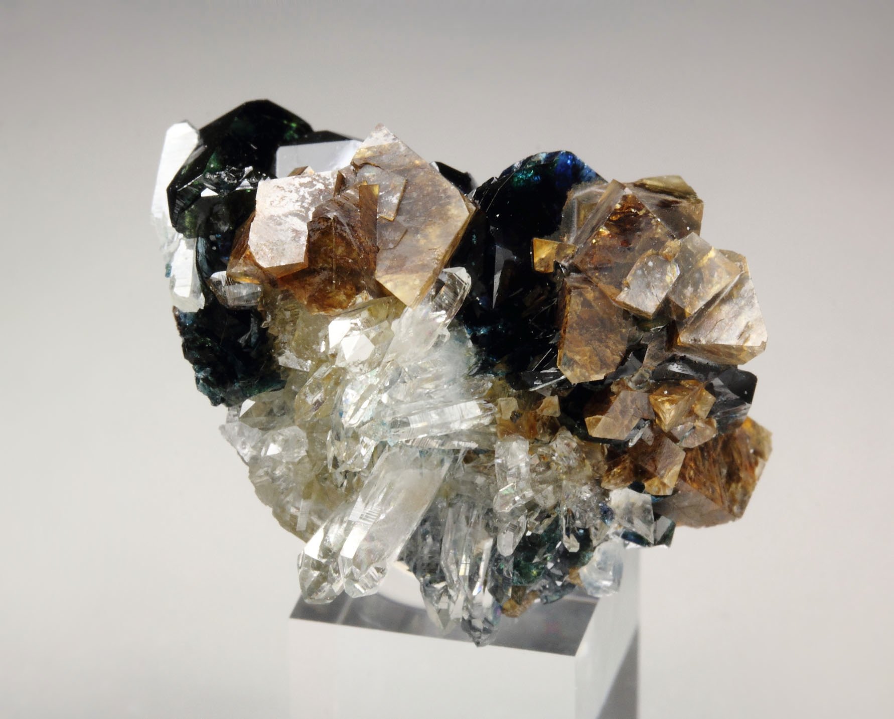 gemmy LAZULITE, SIDERITE, QUARTZ 