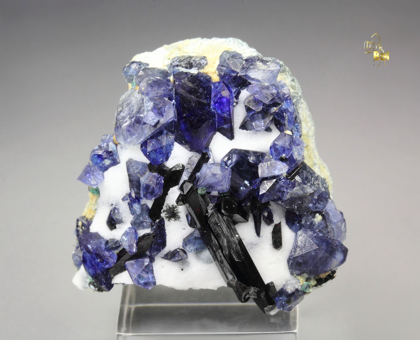 gemmy BENITOITE, NEPTUNITE, NATROLITE