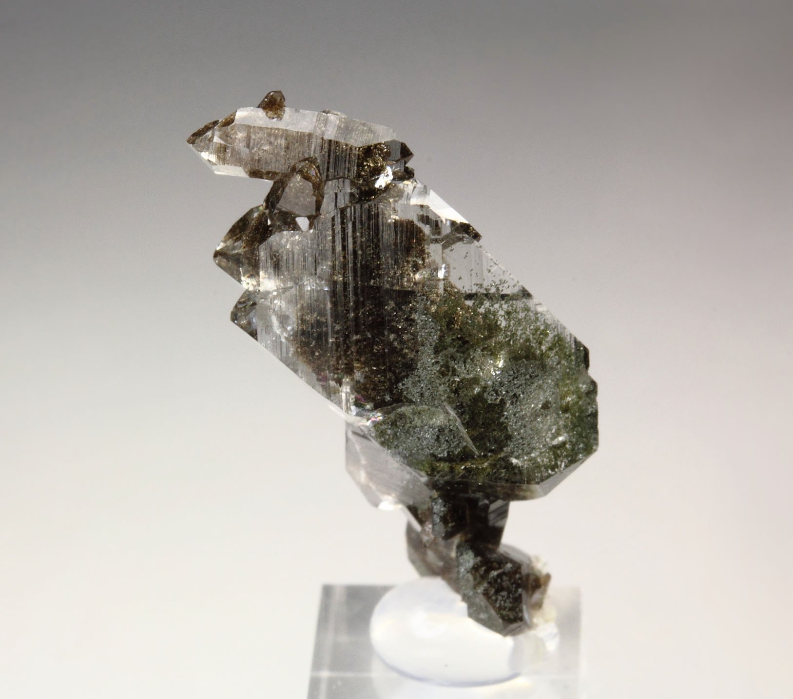 QUARTZ var. FADEN with chlorite group inclusions