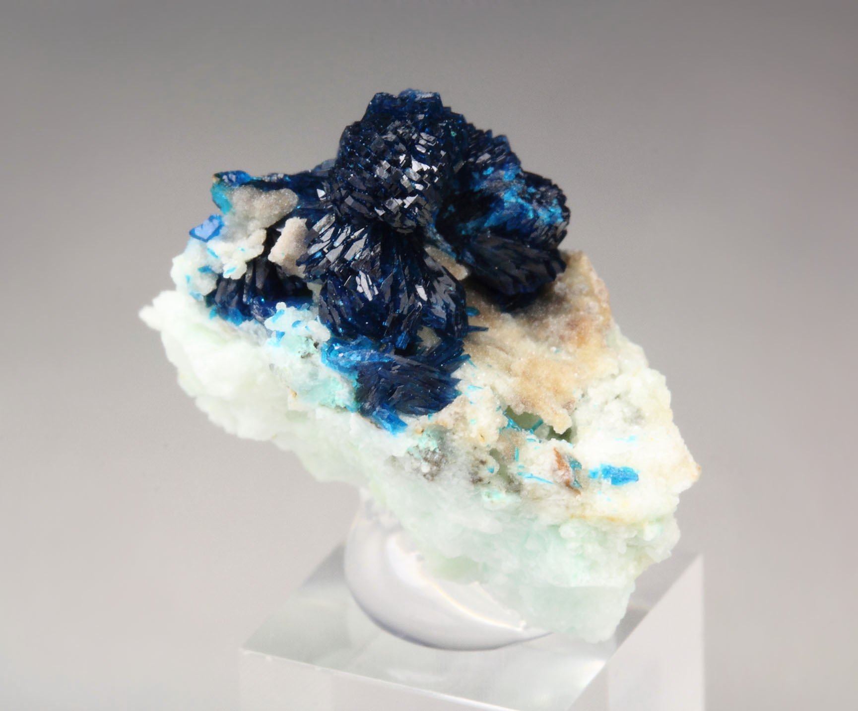 VESZELYITE