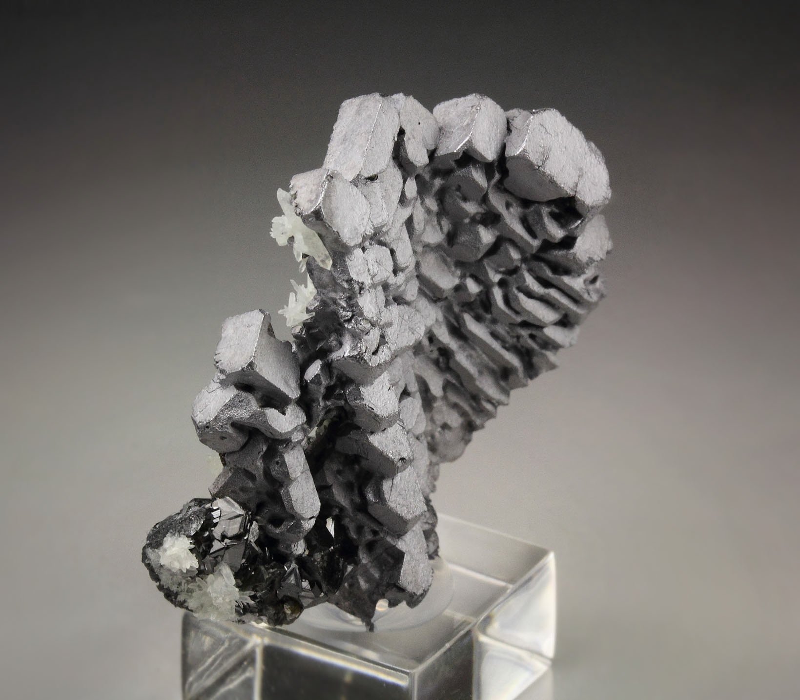 skeletal GALENA, SPHALERITE, QUARTZ