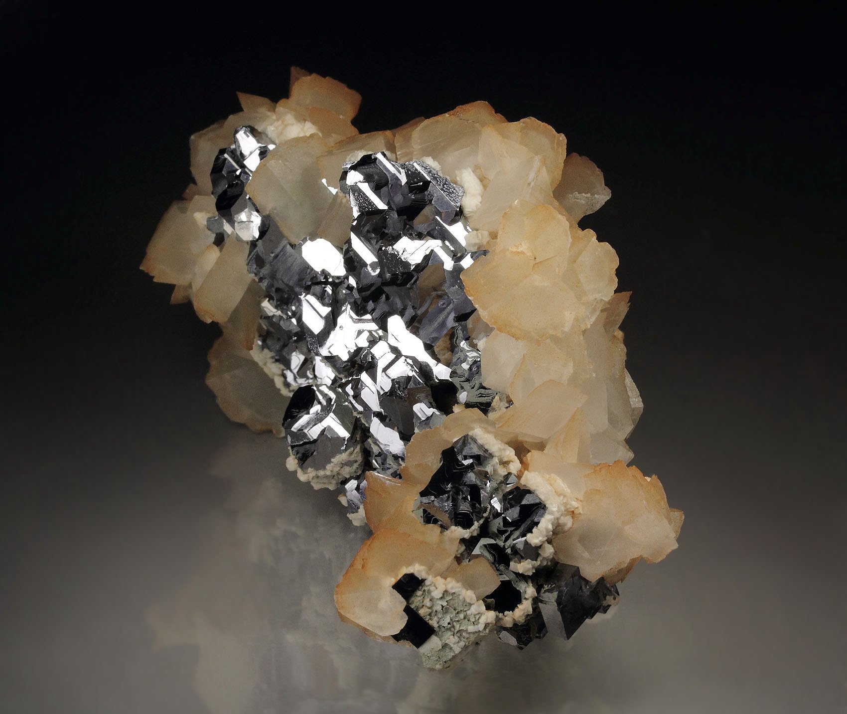 GALENA - SPINEL LAW TWIN, CALCITE