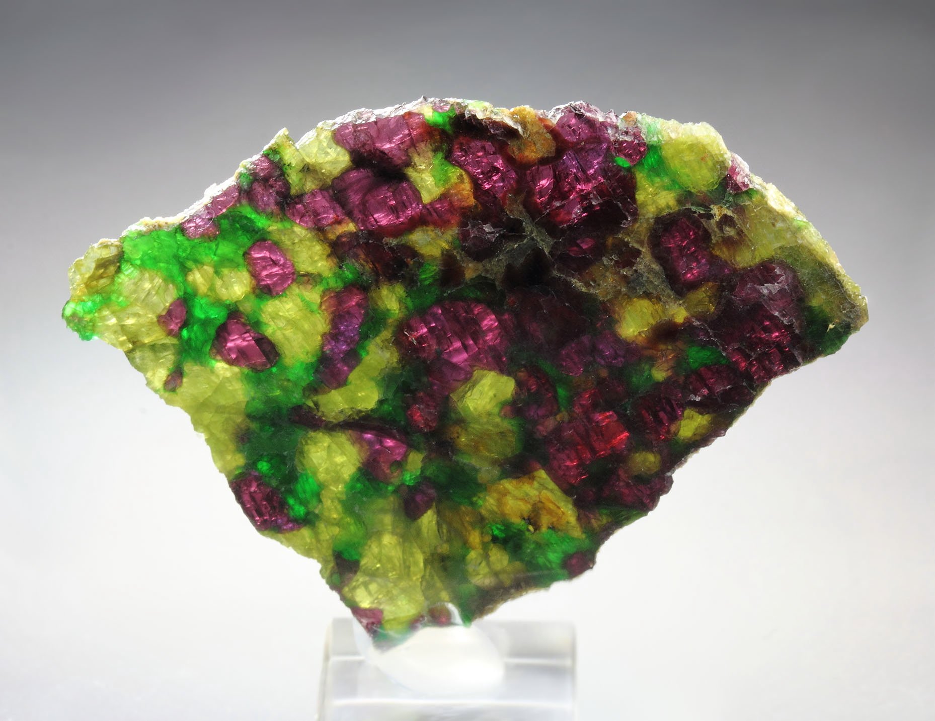 GARNET var. PYROPE, DIOPSIDE var. CHROMIUM-BEARING DIOPSIDE, ENSTATITE