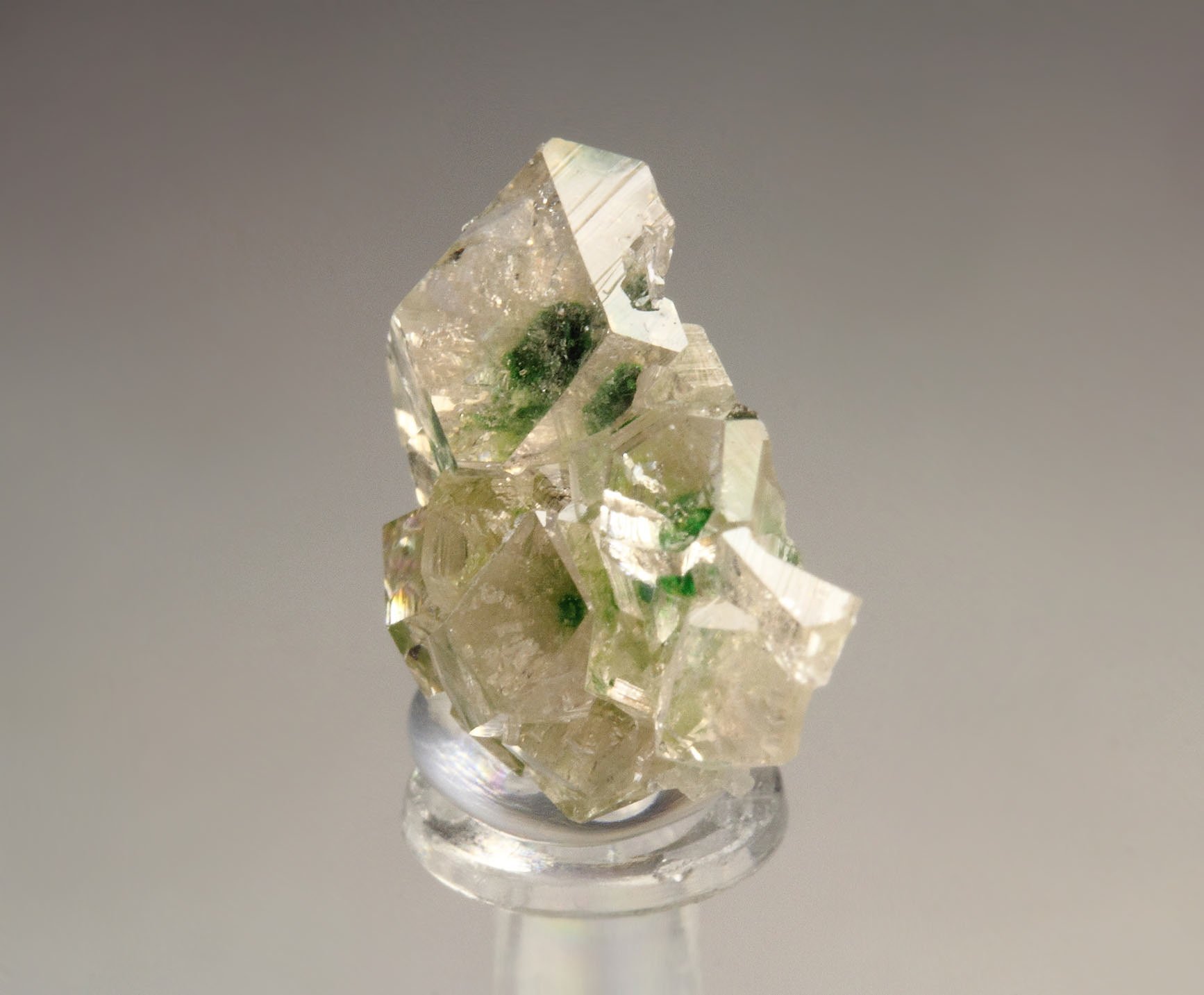 gem GARNET var. GROSSULAR with GREEN CHROMIAN PHANTOMS