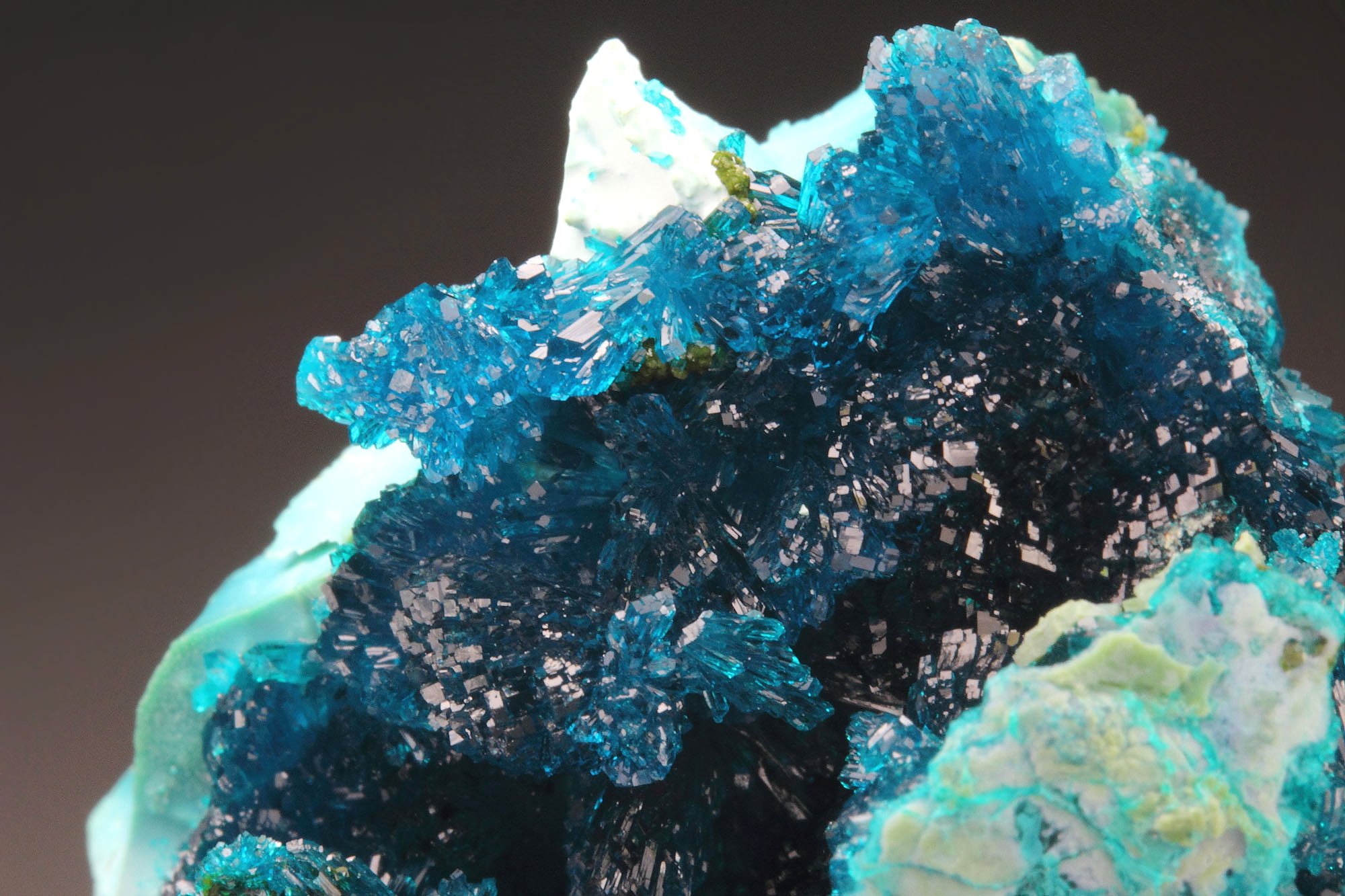 DIOPTASE, CHRYSOCOLLA 