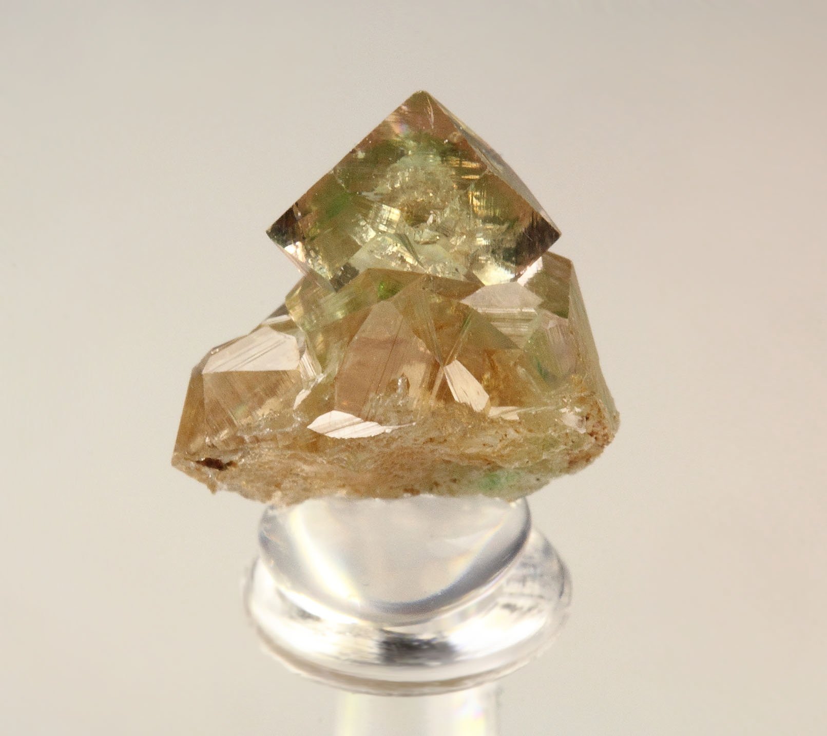 iridescent gem GARNET var. GROSSULAR