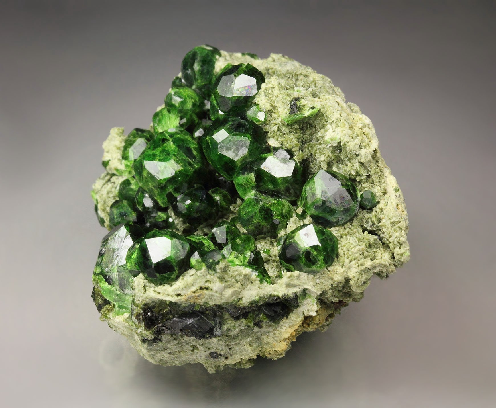 GARNET var. ANDRADITE var. DEMANTOID