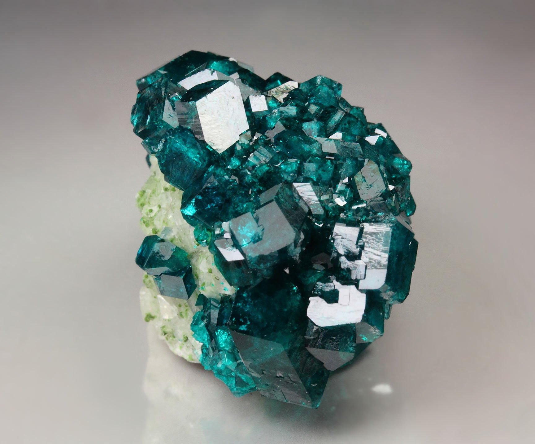 gemmy DIOPTASE, DUFTITE, CALCITE