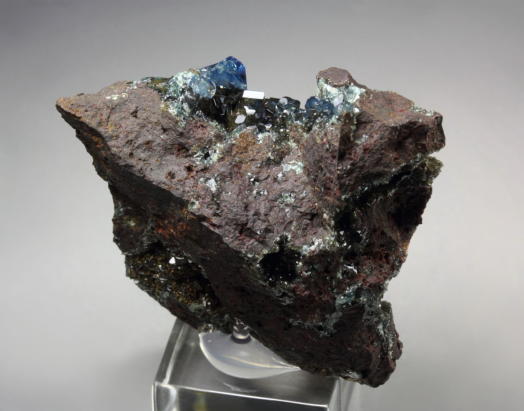 gem SCORODITE