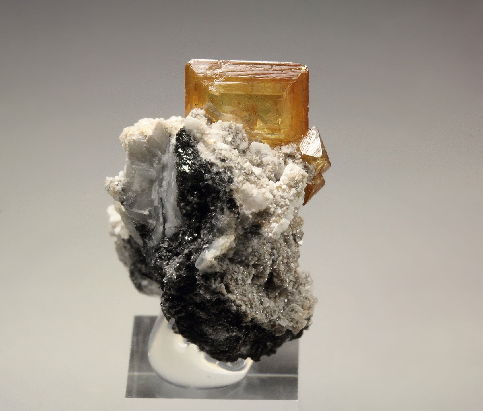 WULFENITE