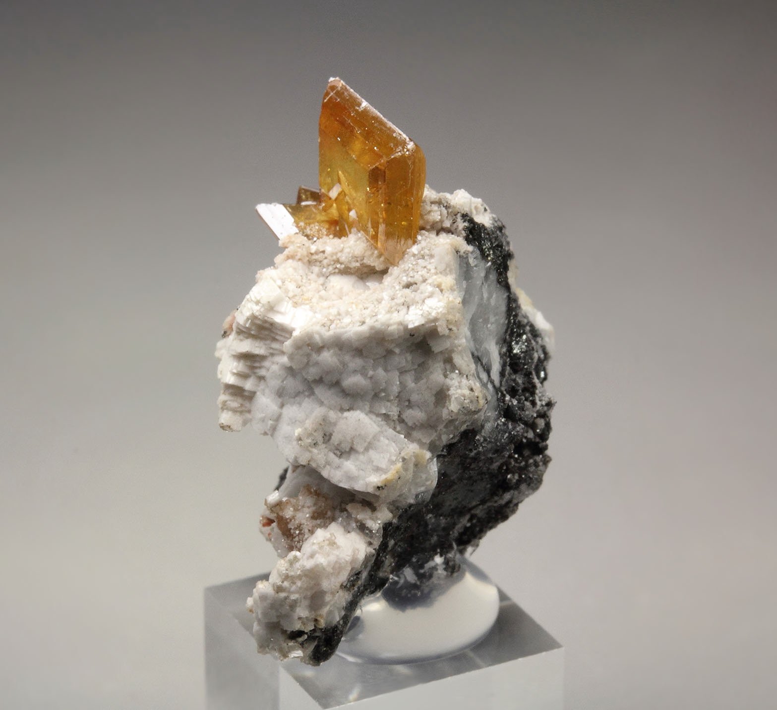 WULFENITE