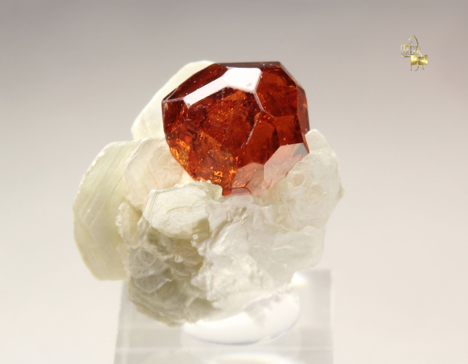 gem GARNET var. SPESSARTINE, MUSCOVITE