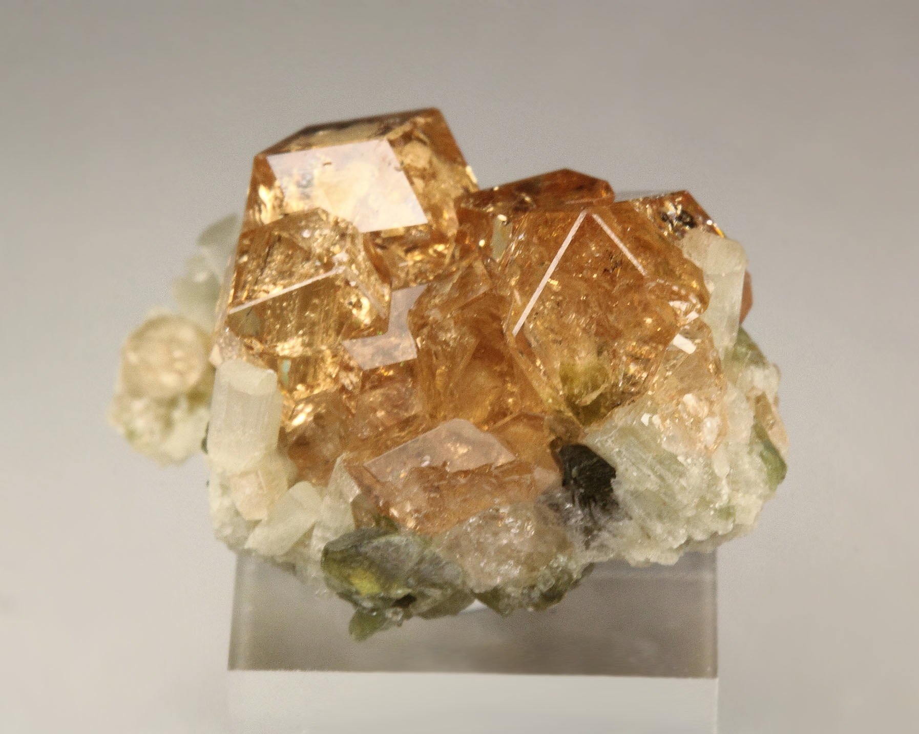 gem GARNET var. GROSSULAR, CLINOCHLORE, DIOPSIDE