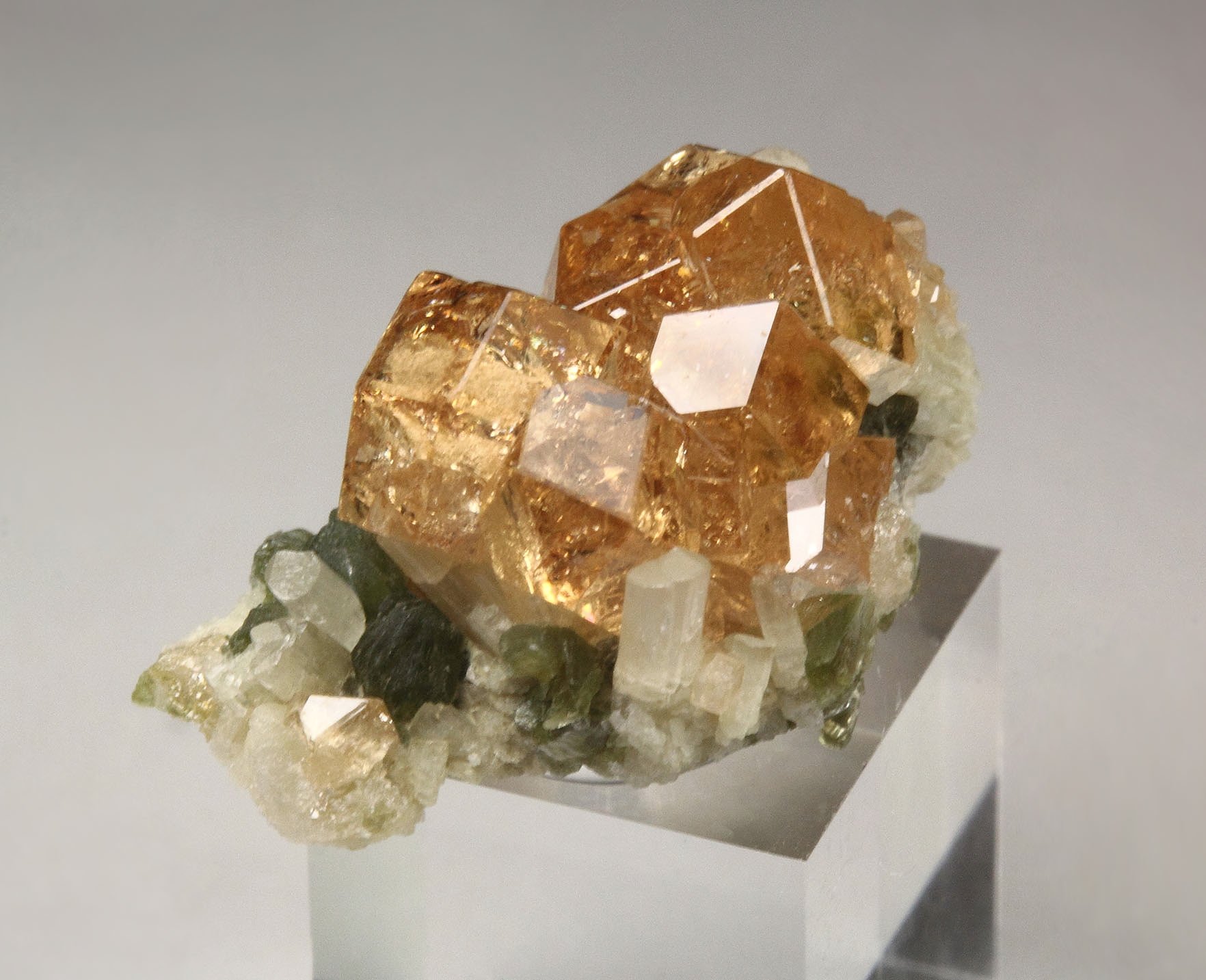 gem GARNET var. GROSSULAR, CLINOCHLORE, DIOPSIDE