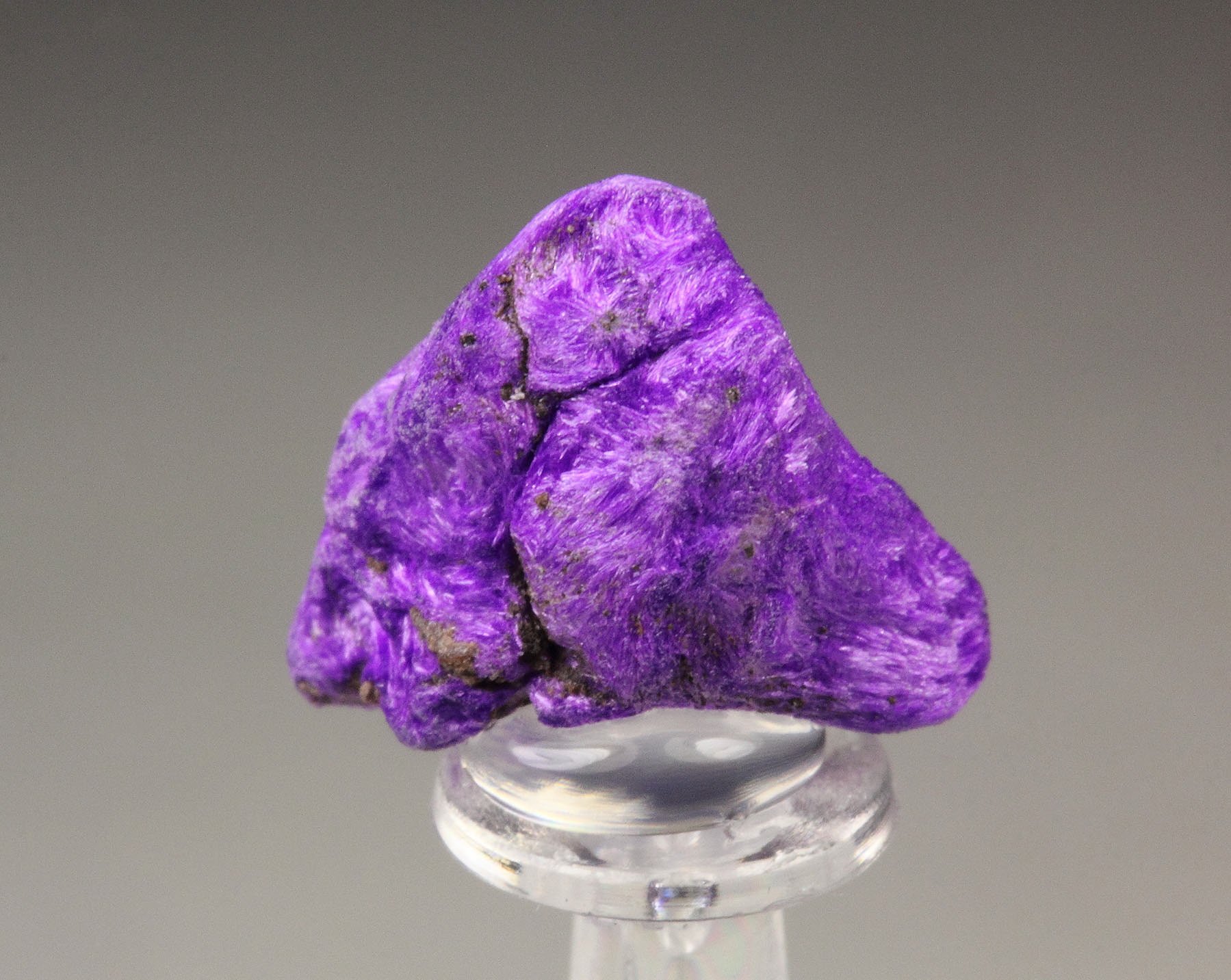 crystallized SUGILITE