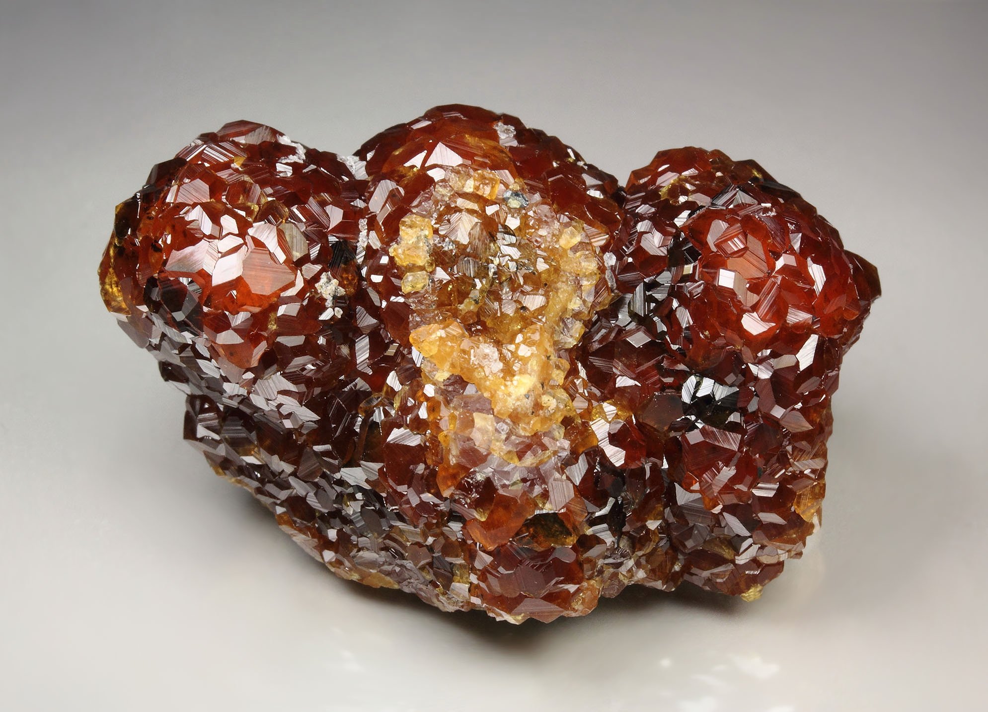 gem GARNET var. SPESSARTINE