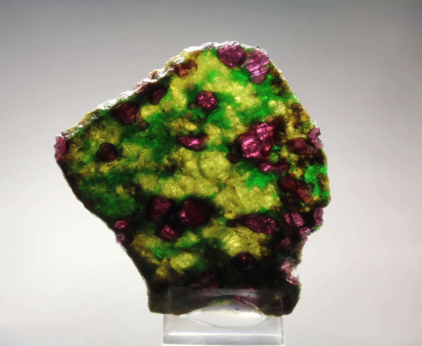 GARNET var. PYROPE, DIOPSIDE var. CHROMIUM-BEARING DIOPSIDE, ENSTATITE