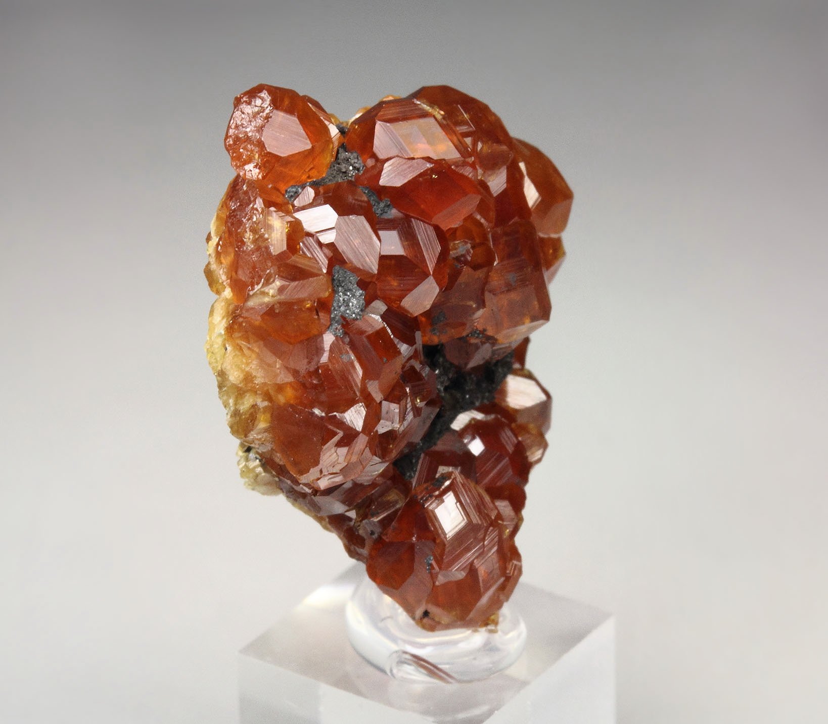 gem GARNET var. SPESSARTINE